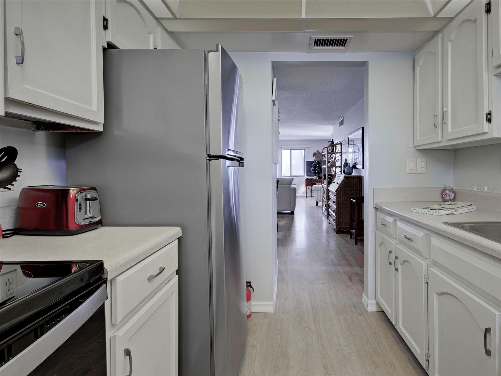 Image 25 of 46 For 700 Golden Beach Bv 121