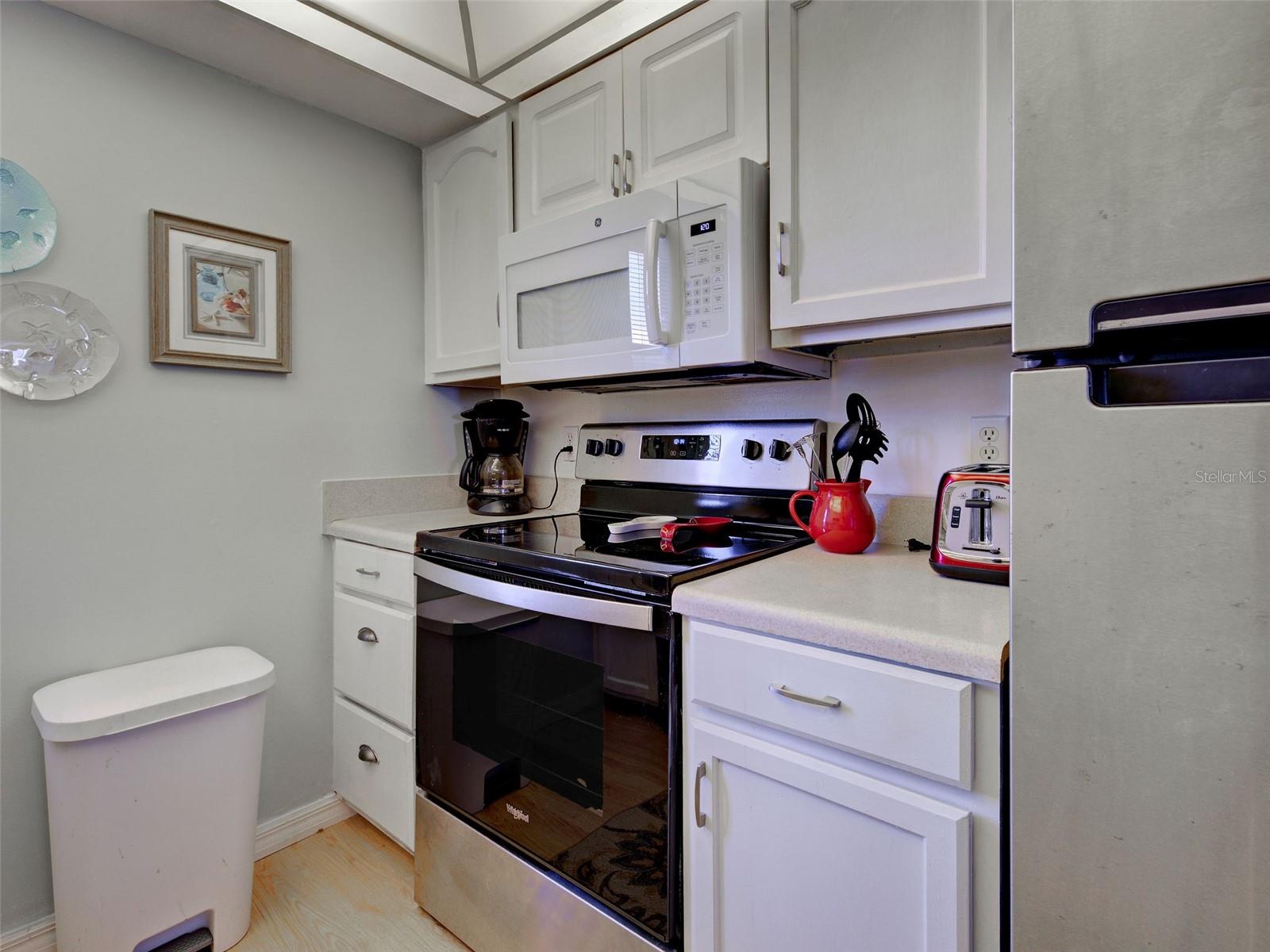 Image 28 of 46 For 700 Golden Beach Bv 121