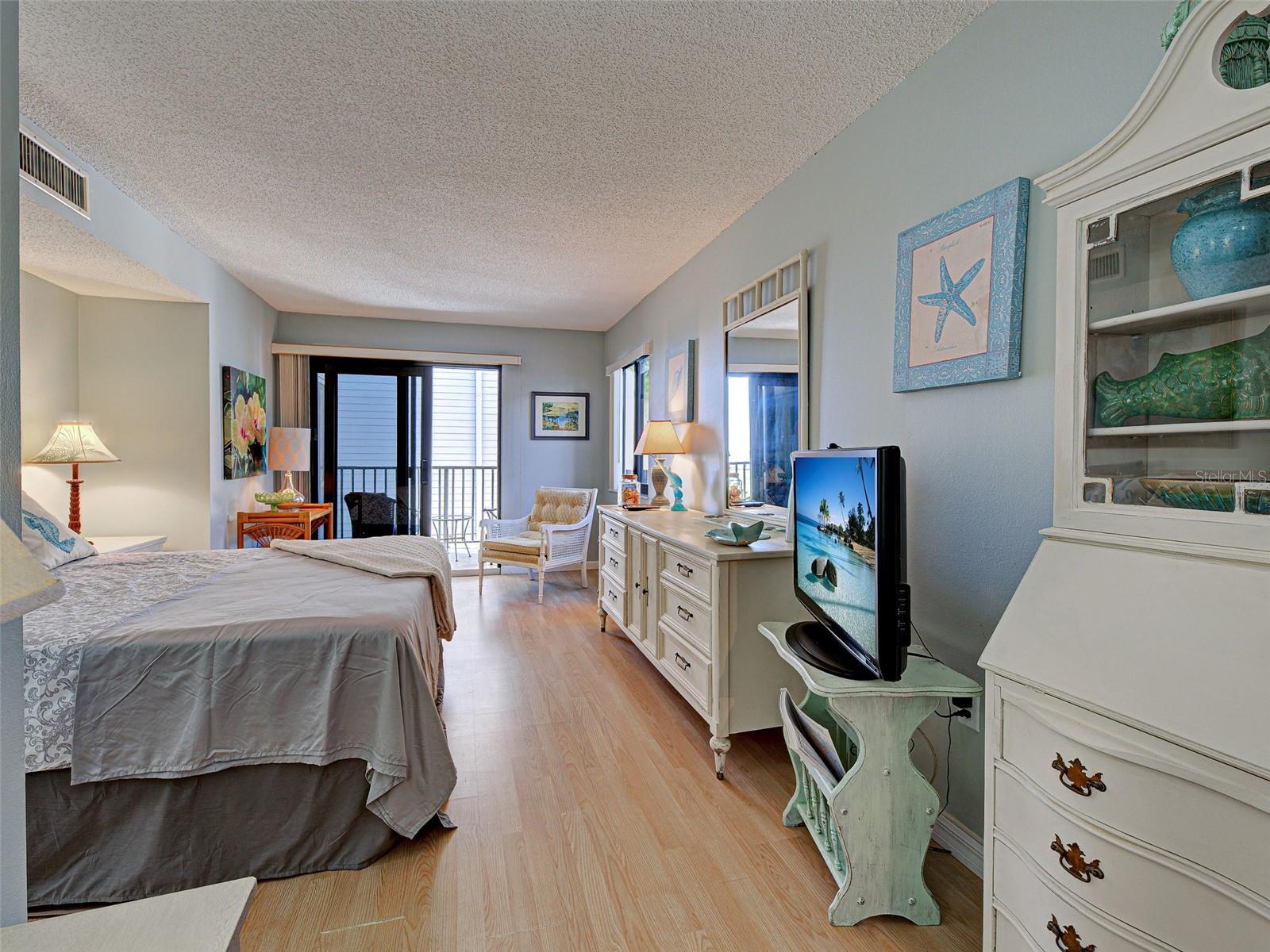 Image 33 of 46 For 700 Golden Beach Bv 121