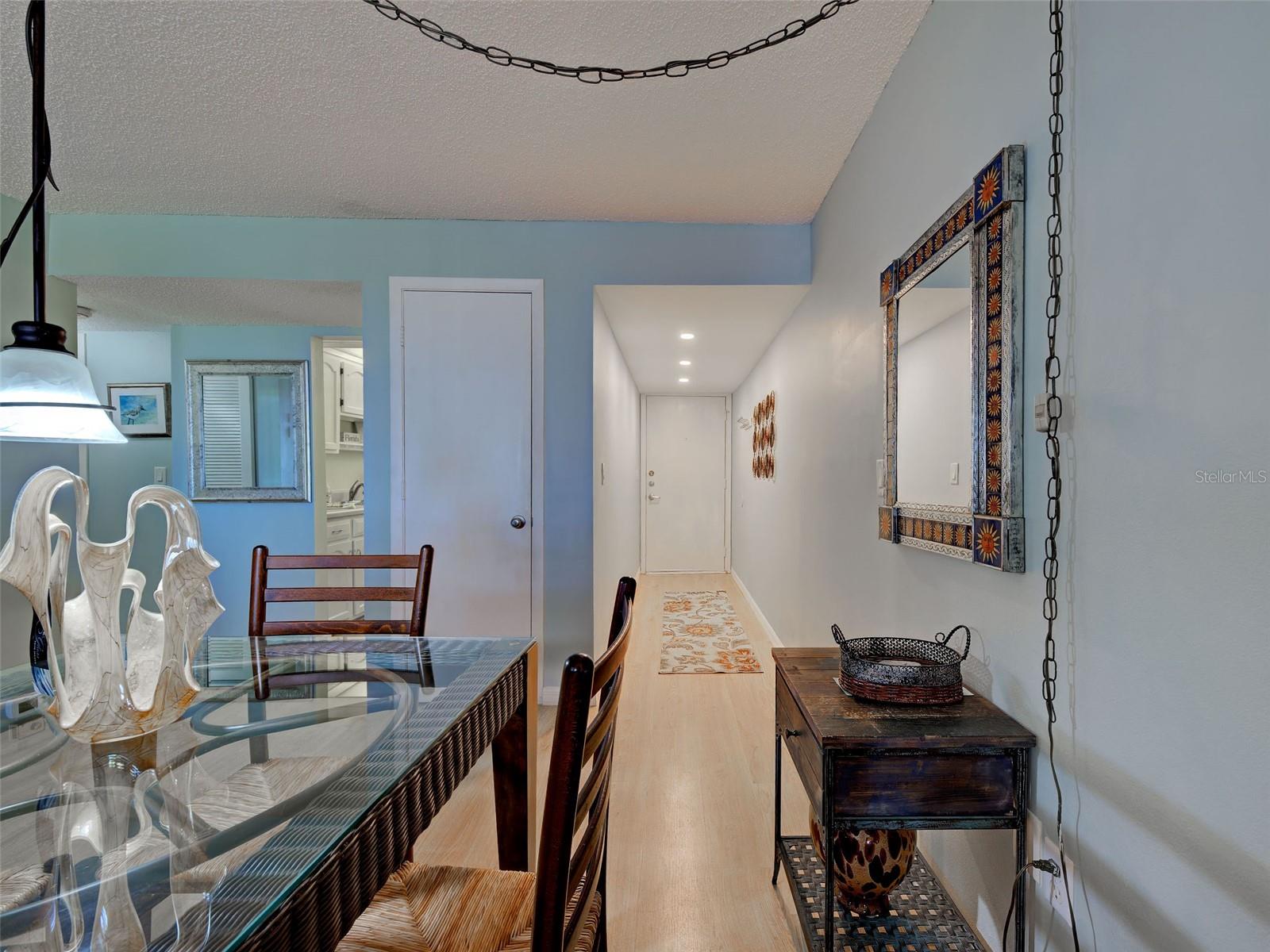 Image 7 of 46 For 700 Golden Beach Bv 121