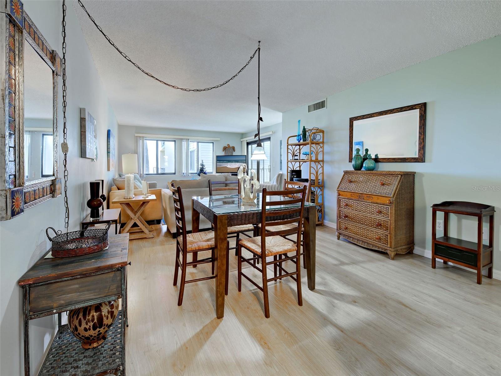 Image 8 of 46 For 700 Golden Beach Bv 121