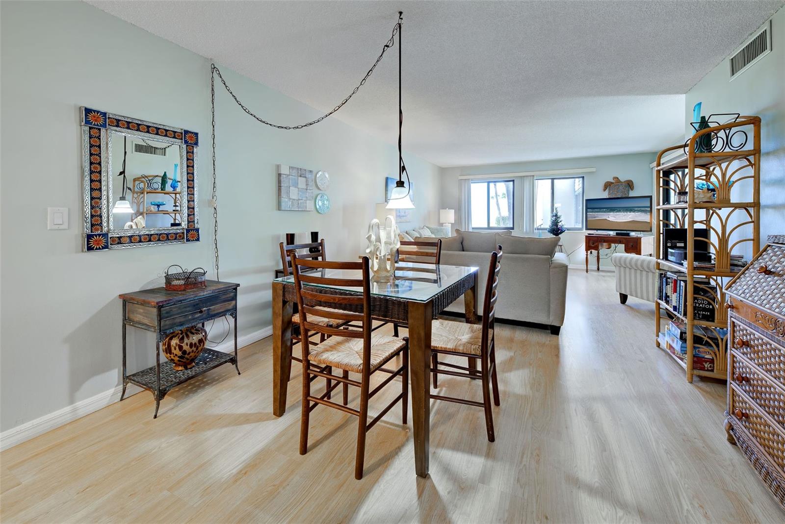 Image 9 of 46 For 700 Golden Beach Bv 121