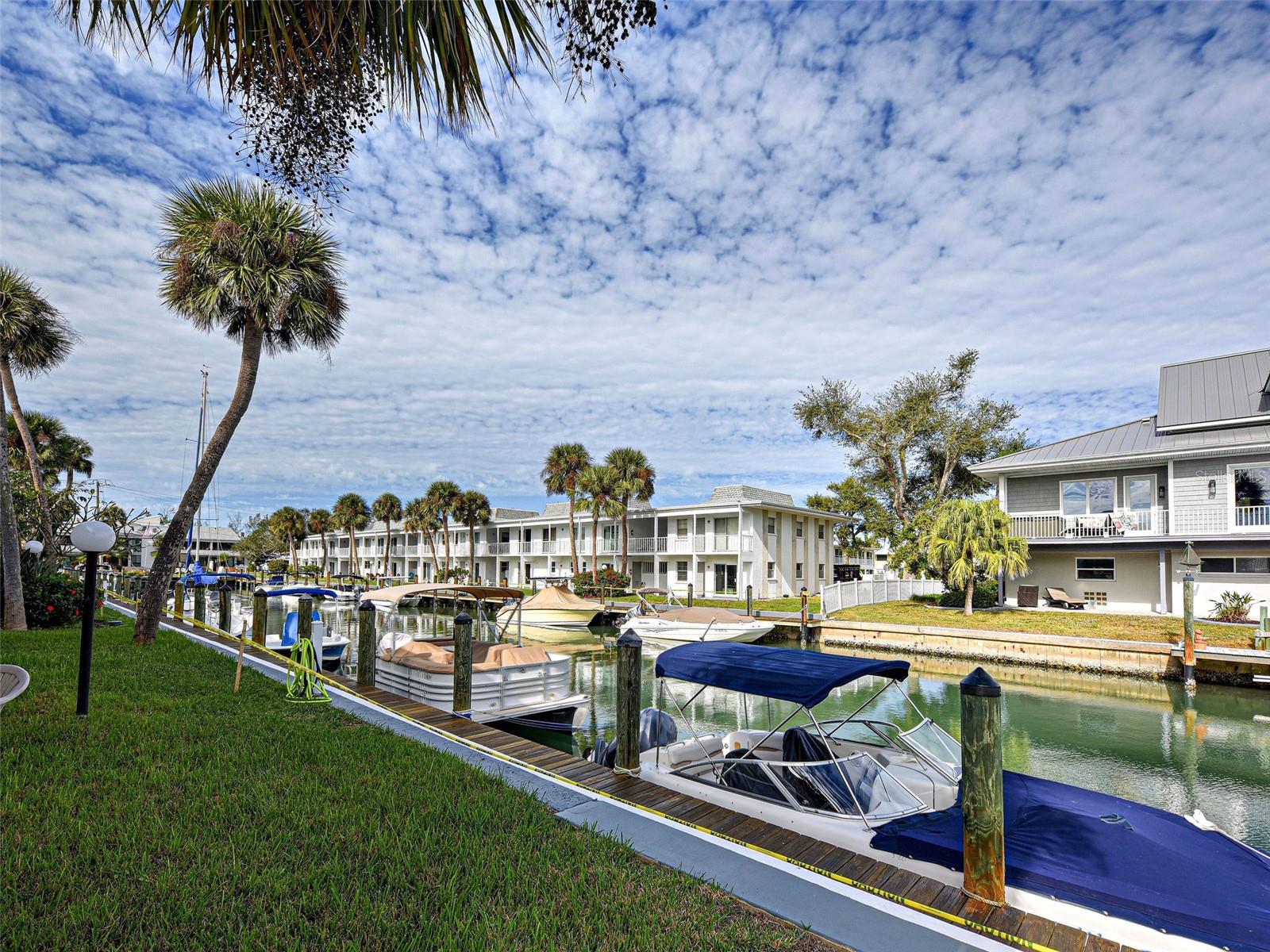 Image 10 of 45 For 902 Gibbs Road 285