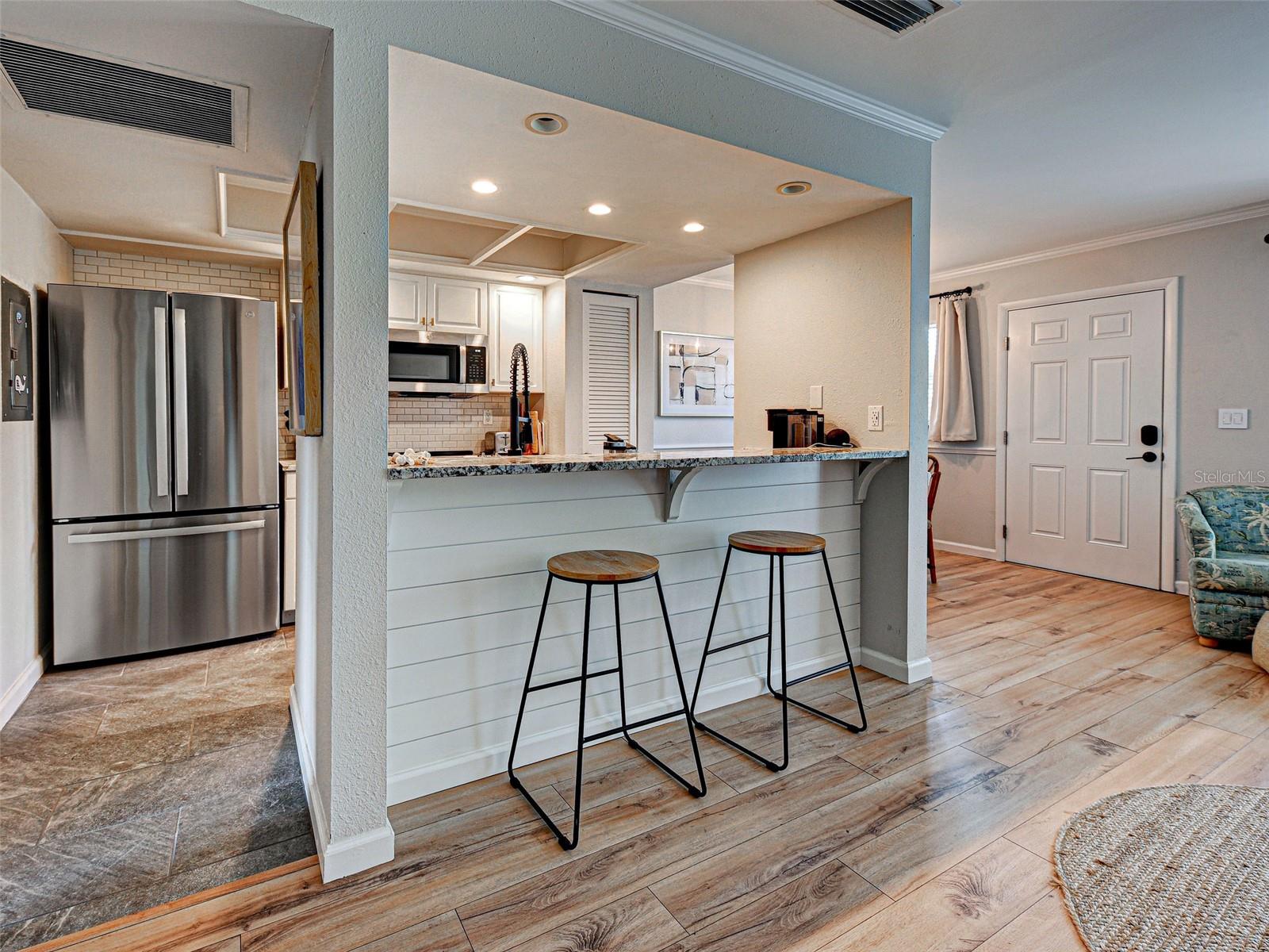 Image 20 of 45 For 902 Gibbs Road 285