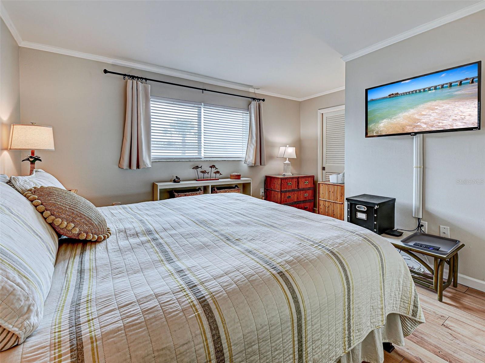 Image 30 of 45 For 902 Gibbs Road 285