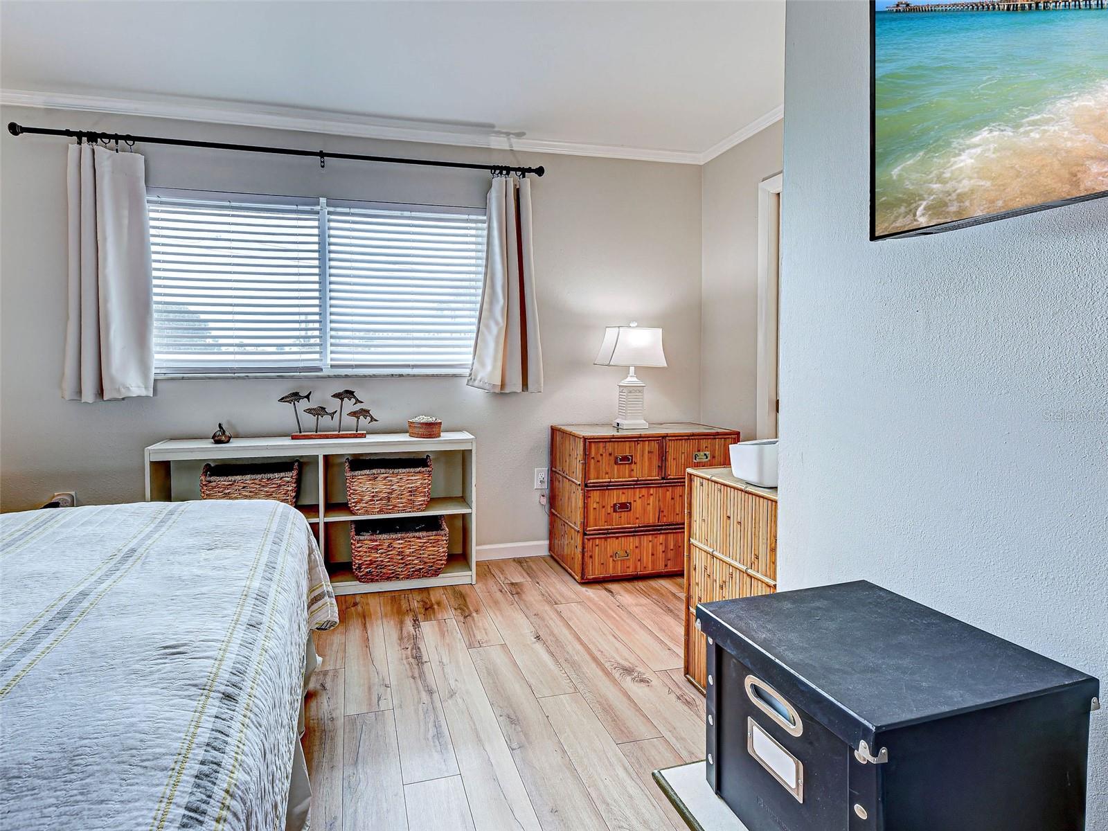 Image 34 of 45 For 902 Gibbs Road 285