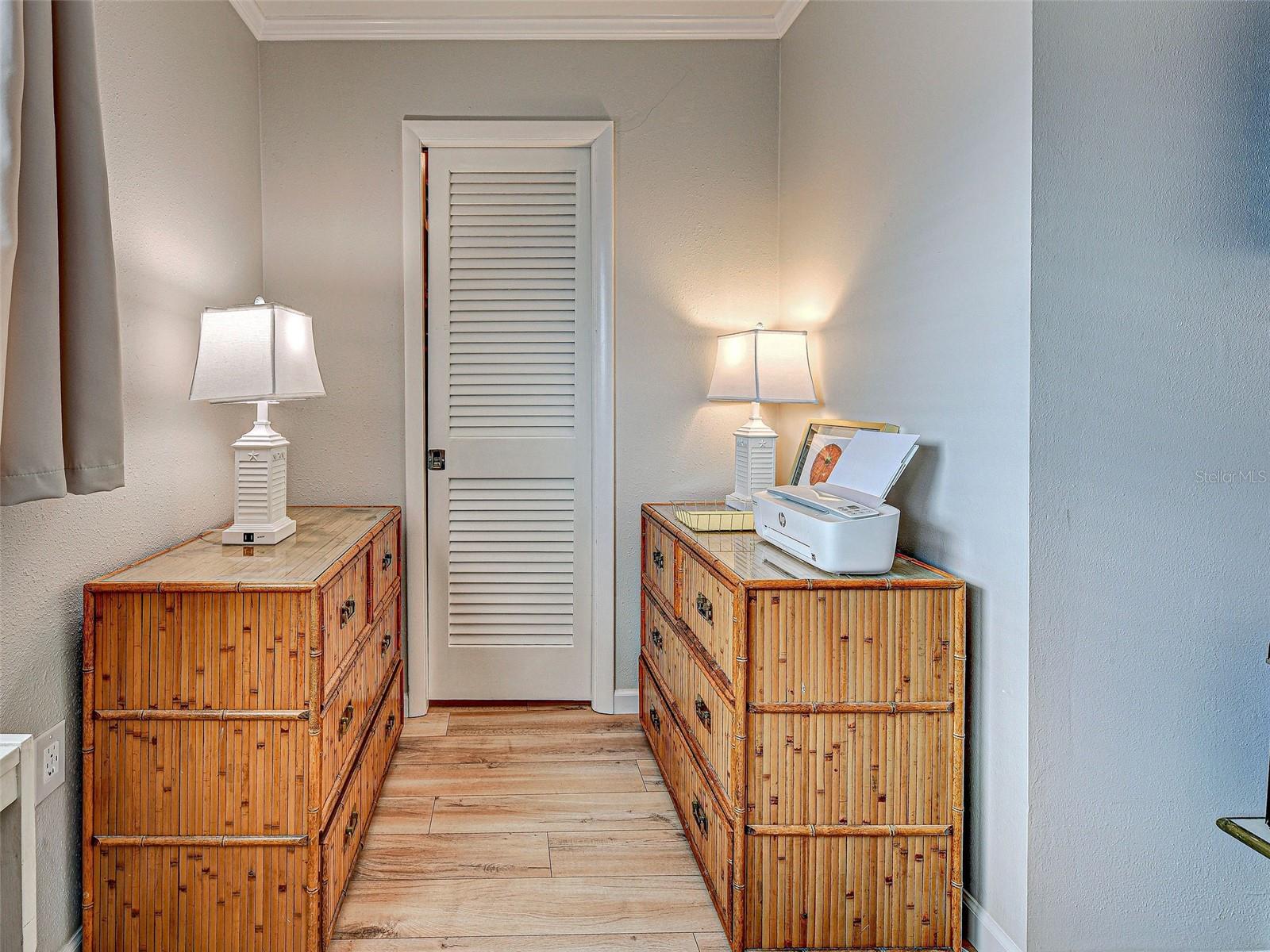 Image 35 of 45 For 902 Gibbs Road 285