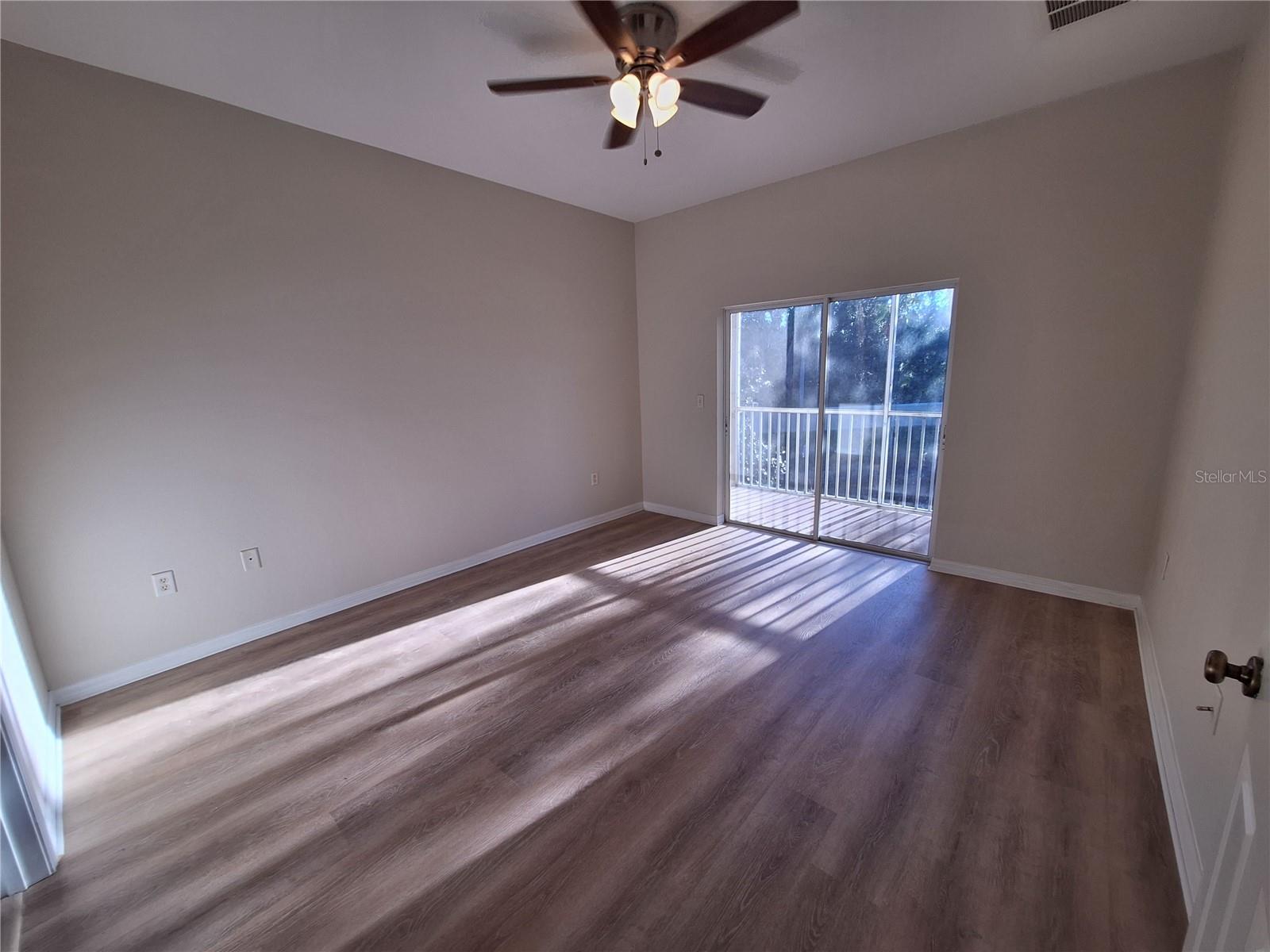 Image 10 of 35 For 3709 Parkridge Circle 7-204