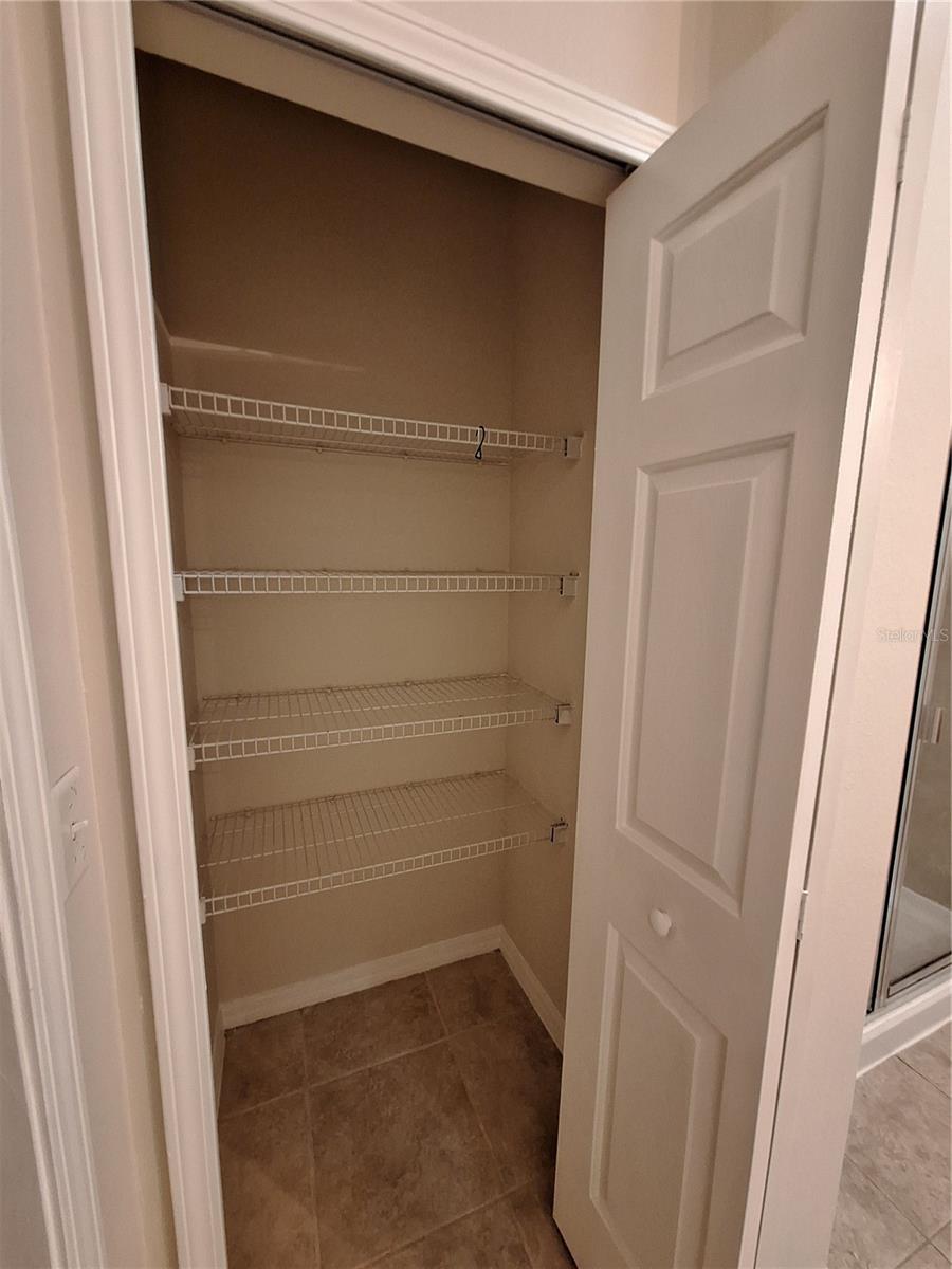 Image 13 of 35 For 3709 Parkridge Circle 7-204