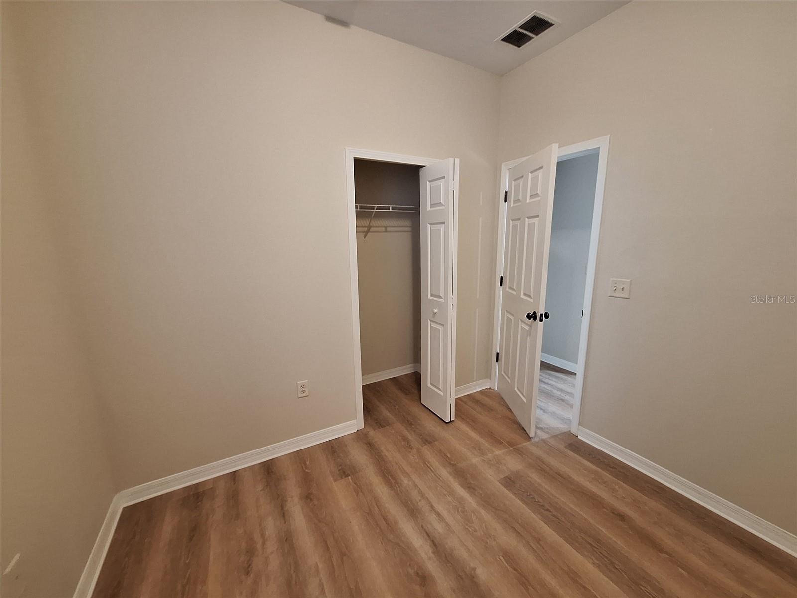 Image 20 of 35 For 3709 Parkridge Circle 7-204