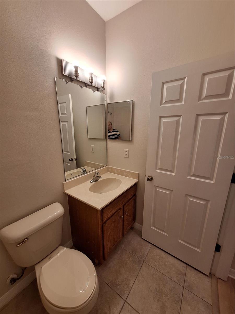 Image 27 of 35 For 3709 Parkridge Circle 7-204