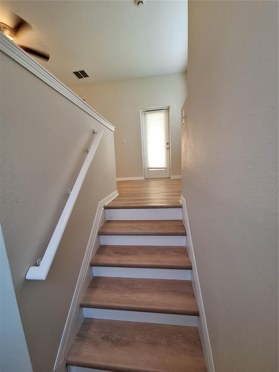 Image 4 of 35 For 3709 Parkridge Circle 7-204