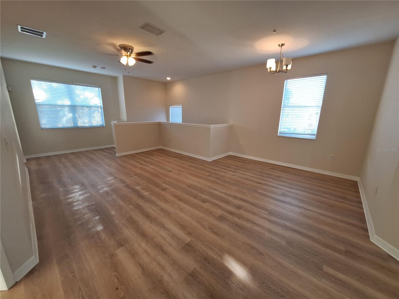 Image 6 of 35 For 3709 Parkridge Circle 7-204