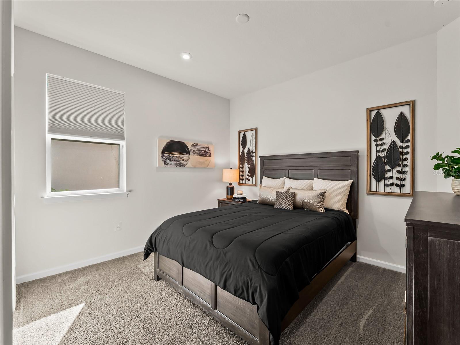 Image 17 of 76 For 20381 Minuet Place