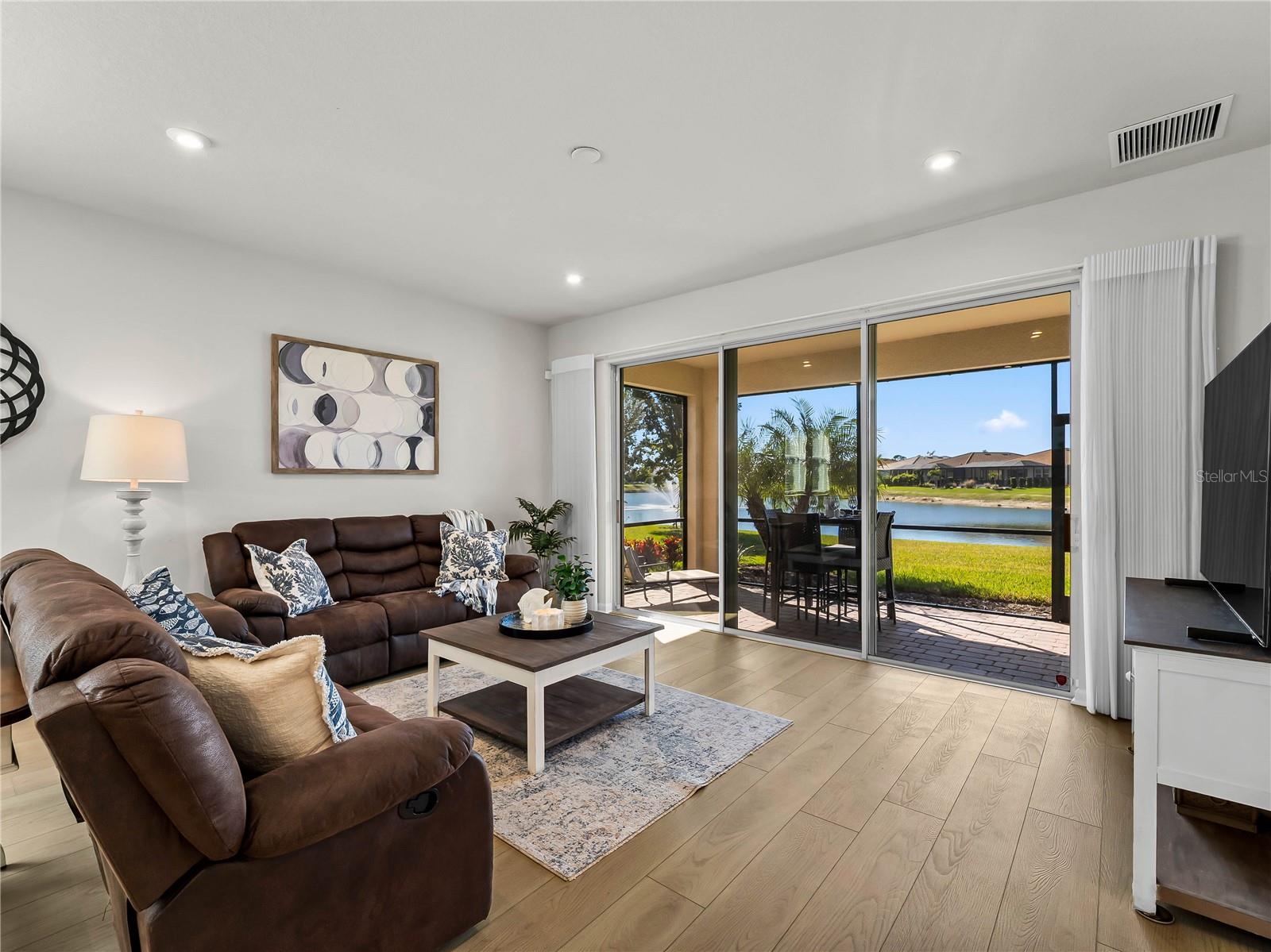 Image 33 of 76 For 20381 Minuet Place