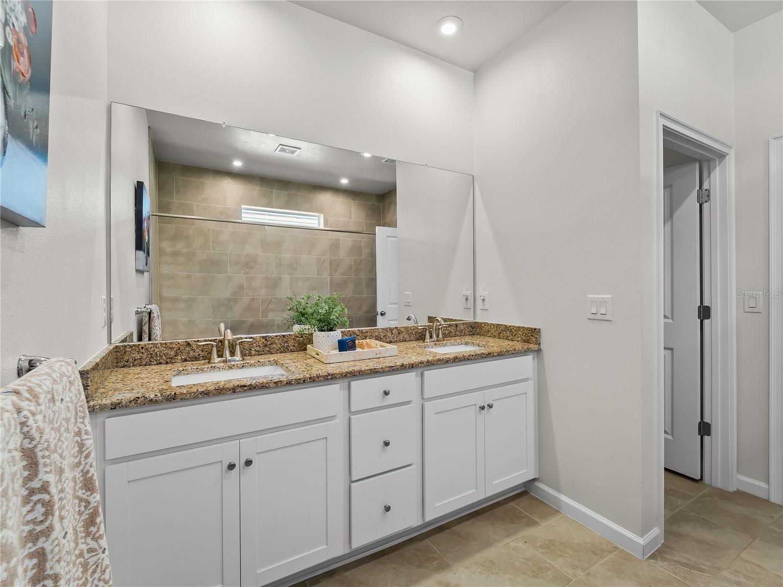 Image 41 of 76 For 20381 Minuet Place