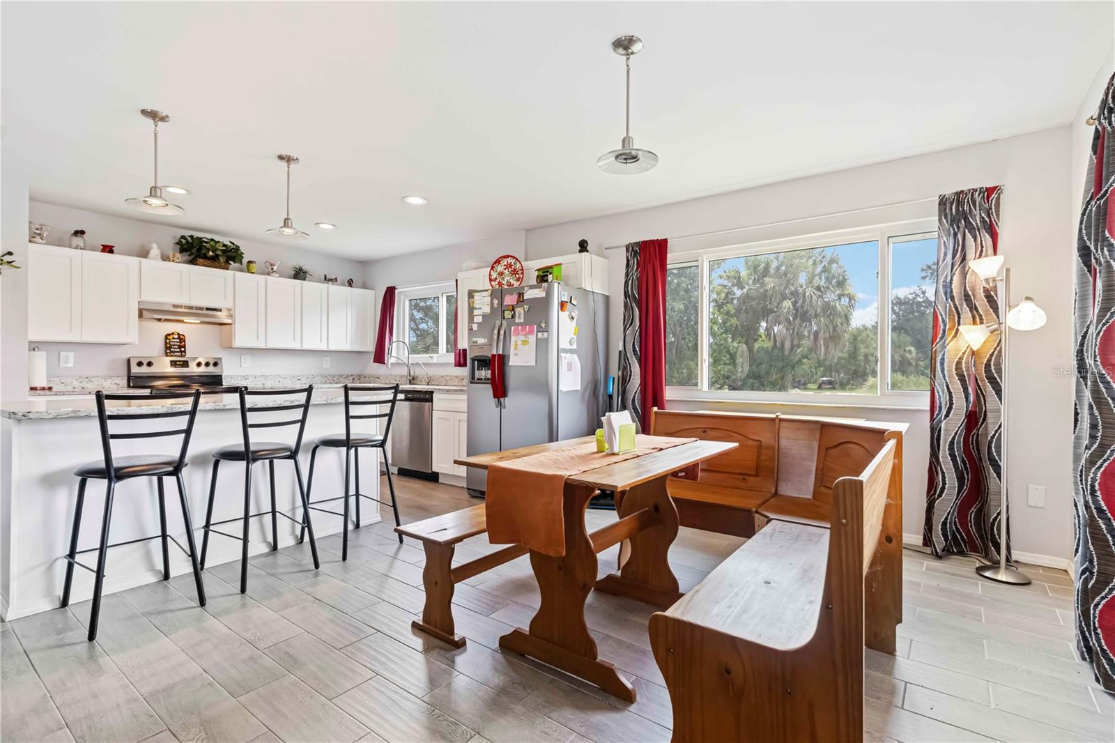 Image 11 of 38 For 20550 Edgewater Drive