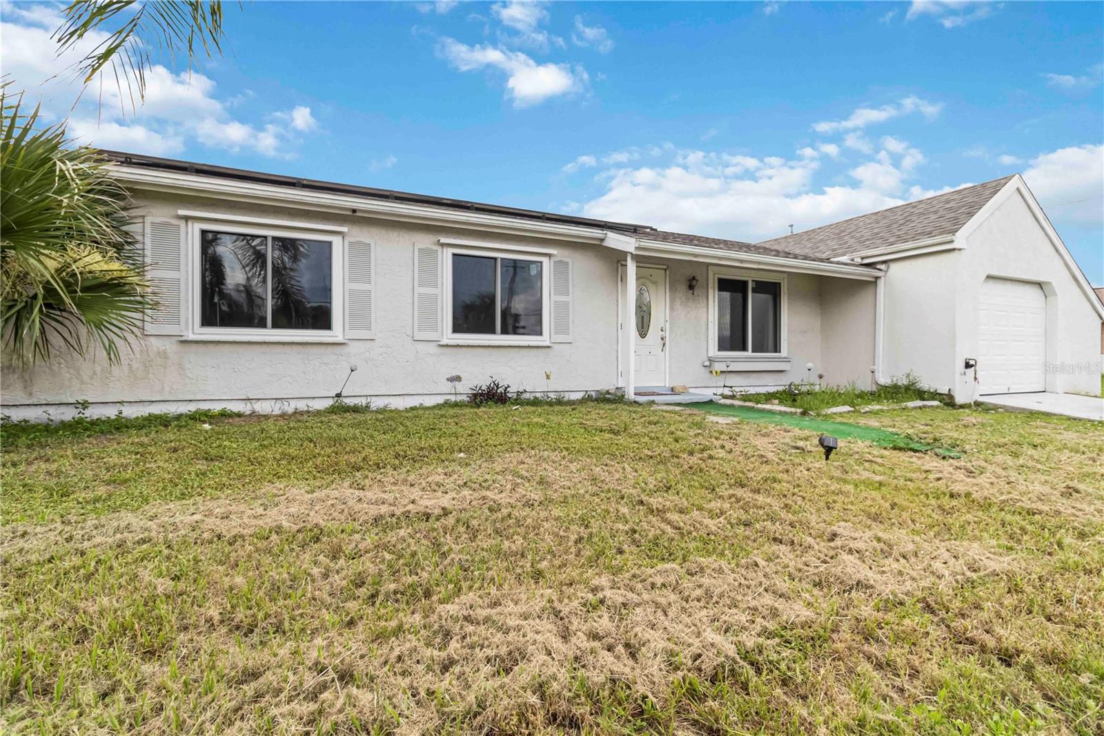 Image 4 of 38 For 20550 Edgewater Drive