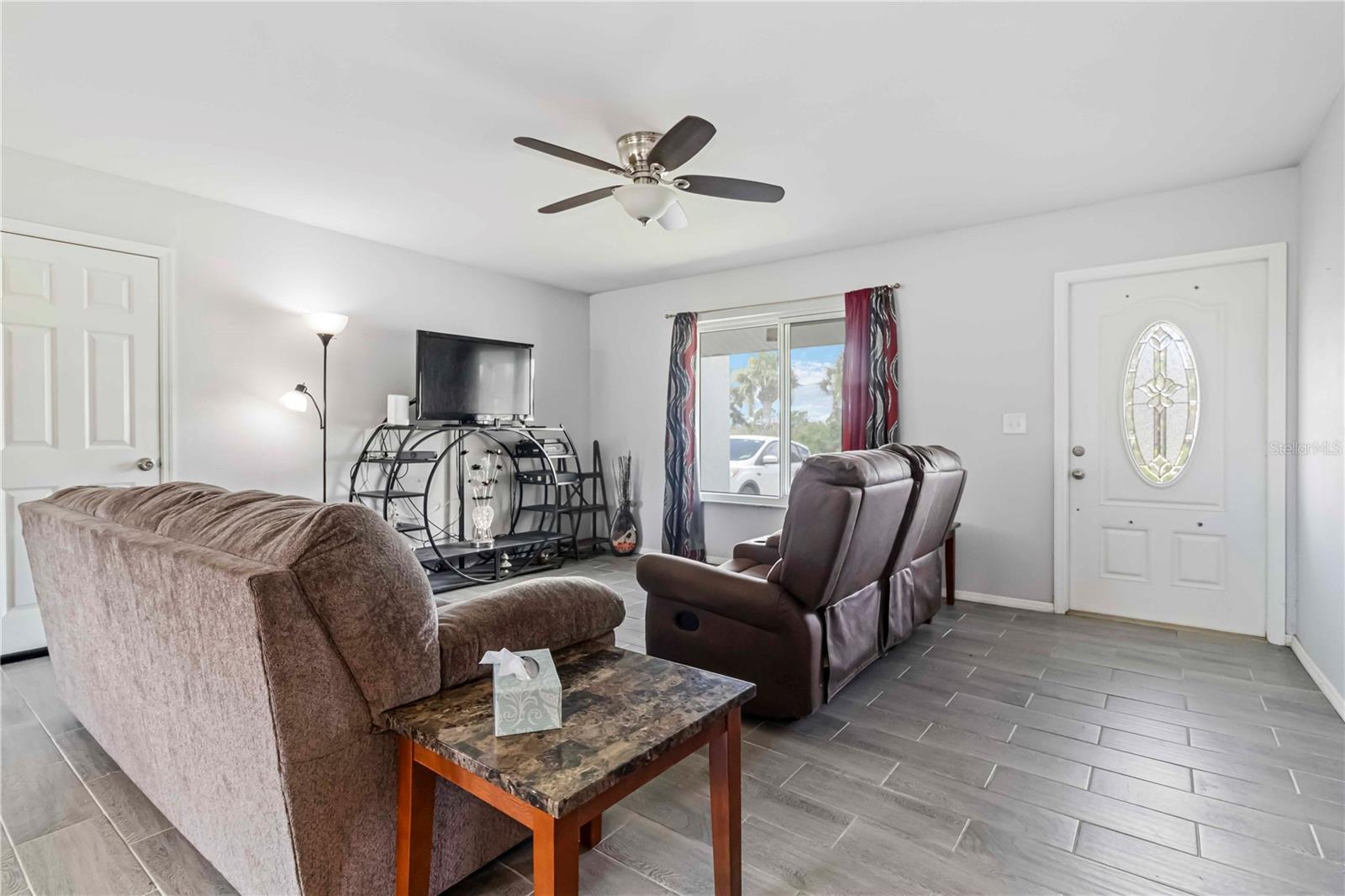 Image 8 of 38 For 20550 Edgewater Drive