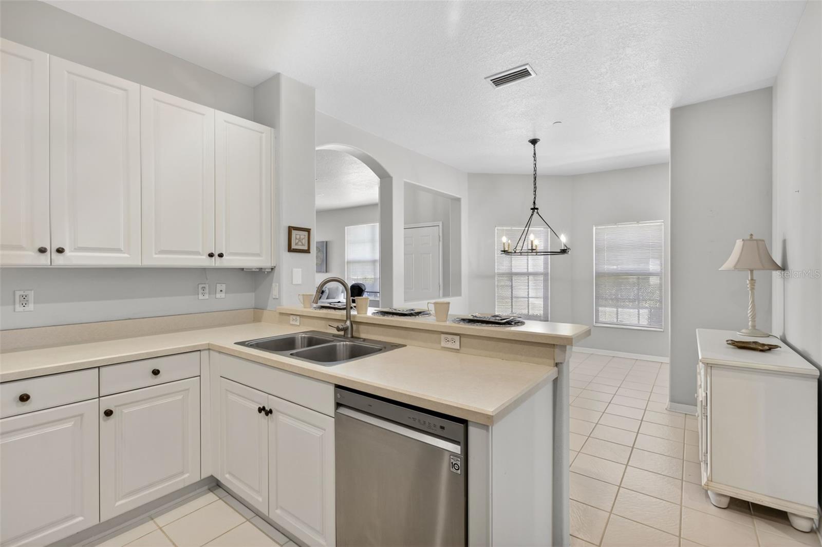 Image 11 of 59 For 625 Back Nine Drive