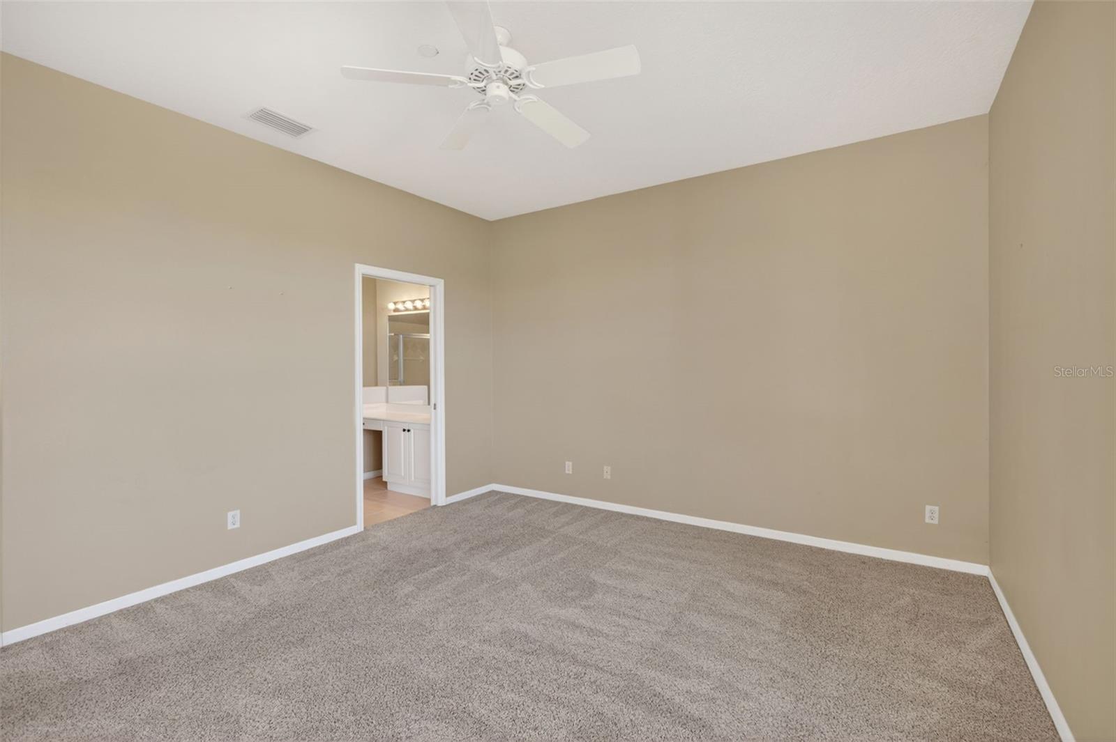 Image 16 of 59 For 625 Back Nine Drive