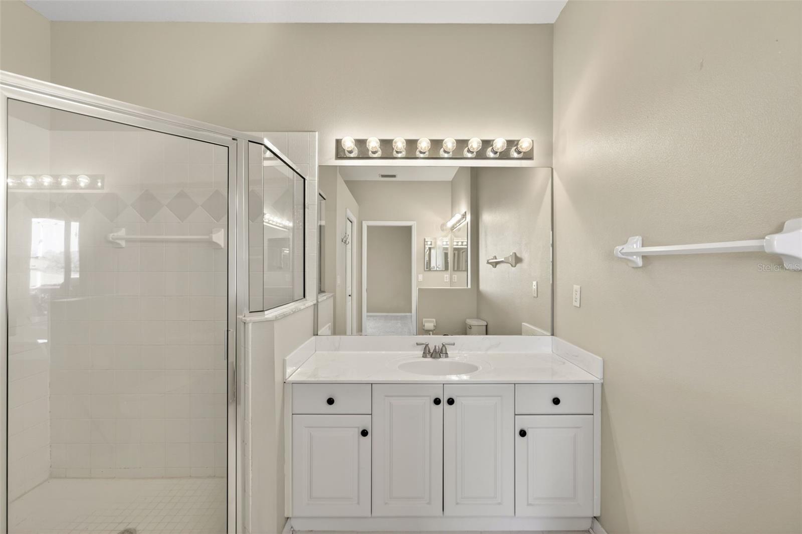 Image 20 of 59 For 625 Back Nine Drive