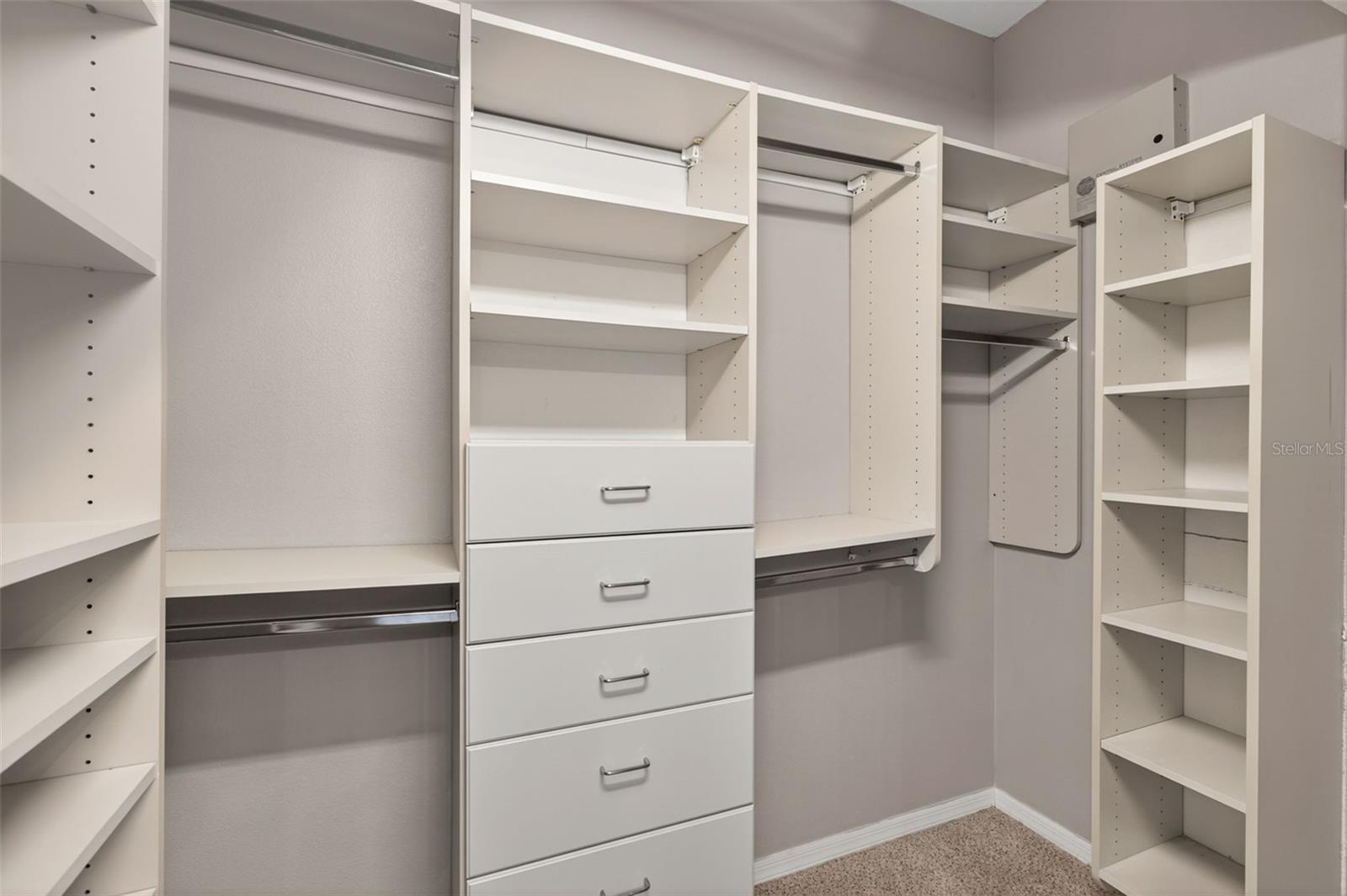 Image 22 of 59 For 625 Back Nine Drive