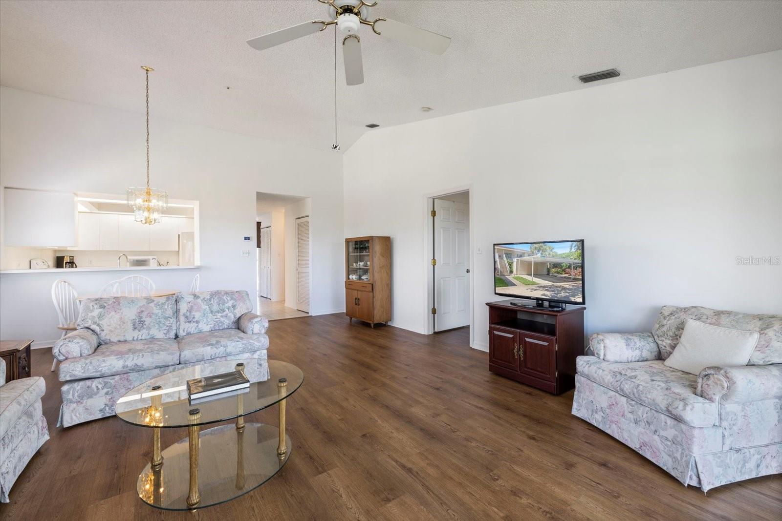 Image 30 of 48 For 841 Waterside Drive 206