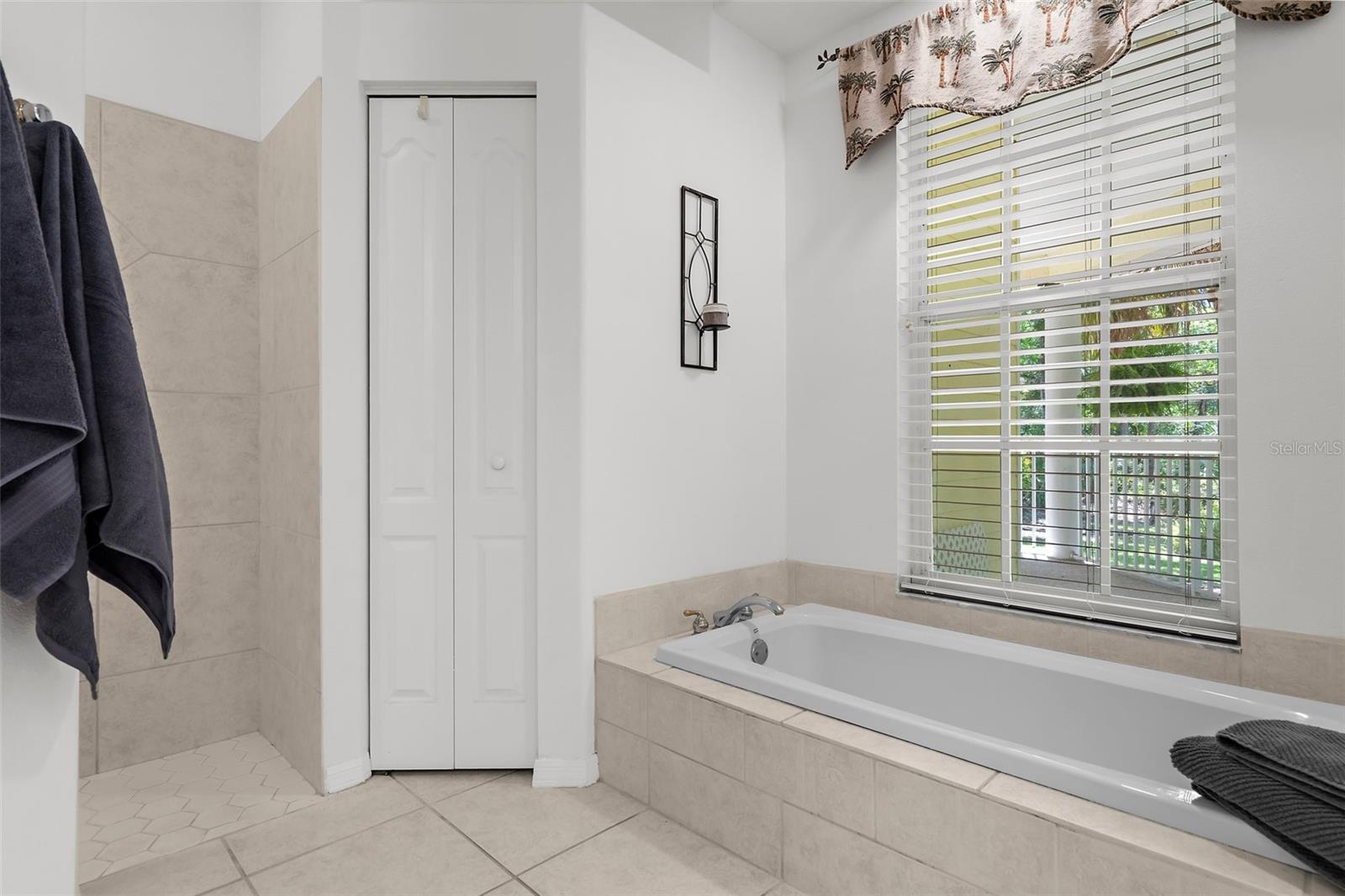 Image 19 of 72 For 710 River Road