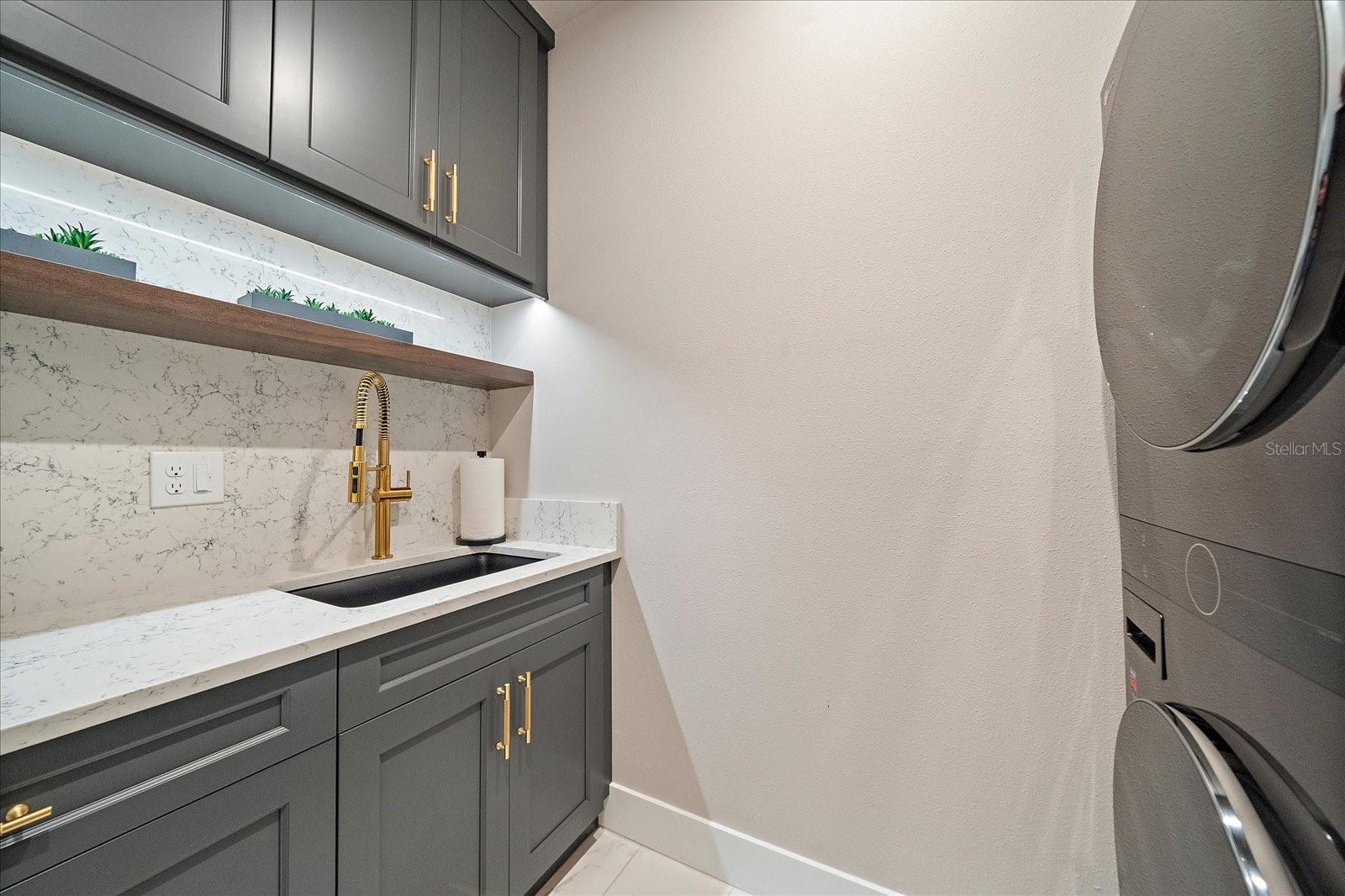 Image 33 of 64 For 11463 Myakka Blue Drive