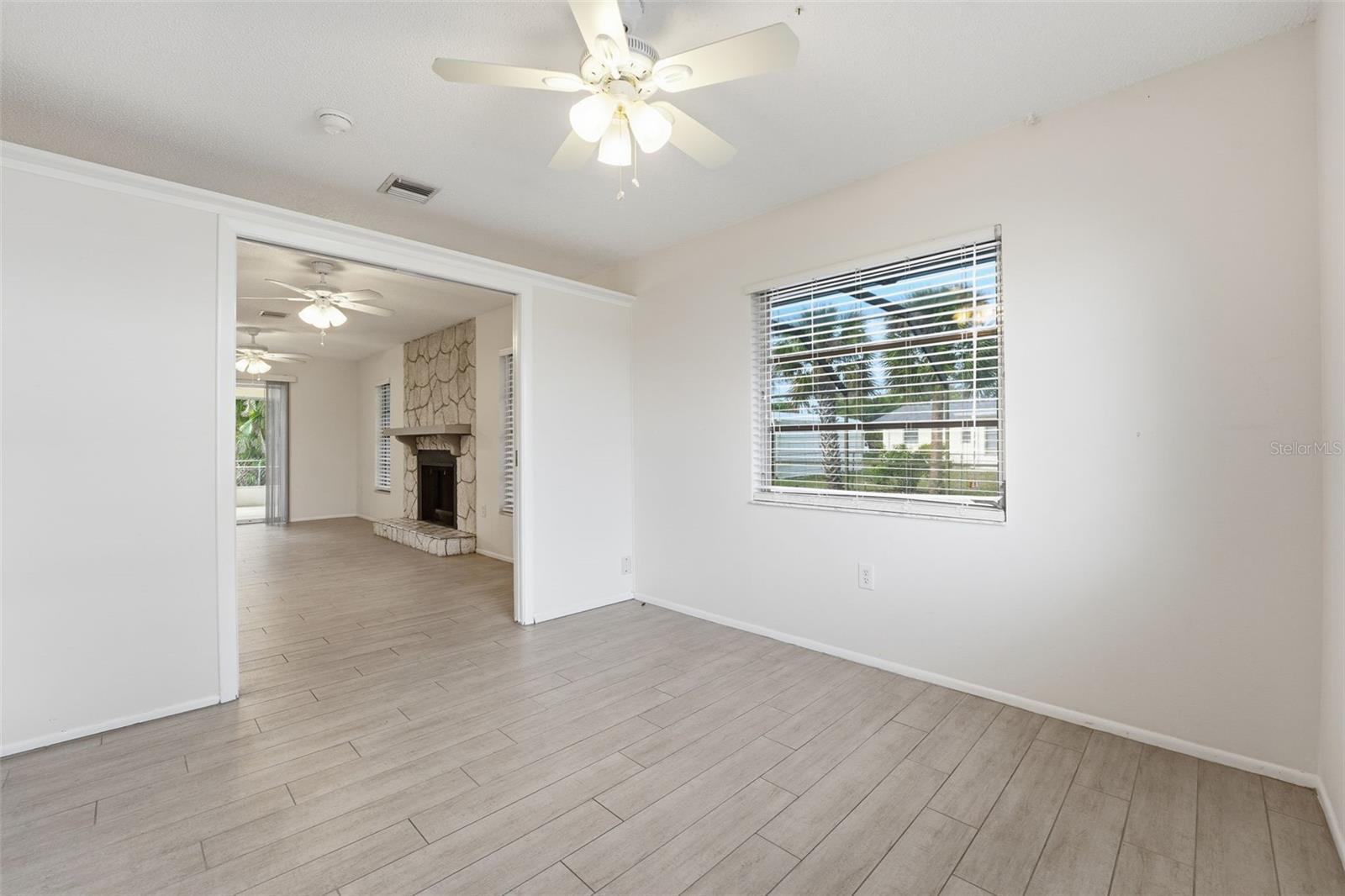 Image 15 of 37 For 285 Lorraine Avenue