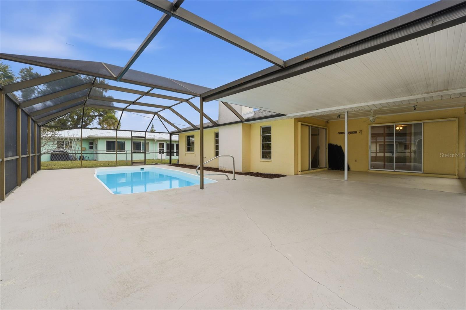 Image 28 of 37 For 285 Lorraine Avenue