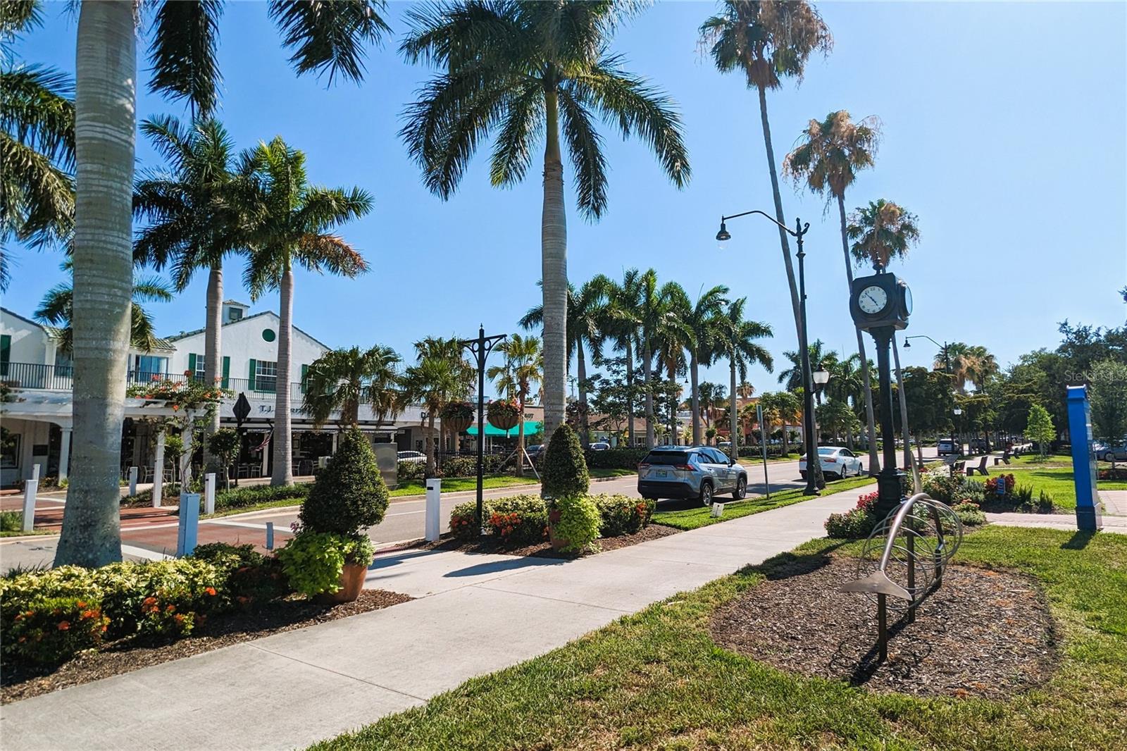 Image 35 of 37 For 285 Lorraine Avenue