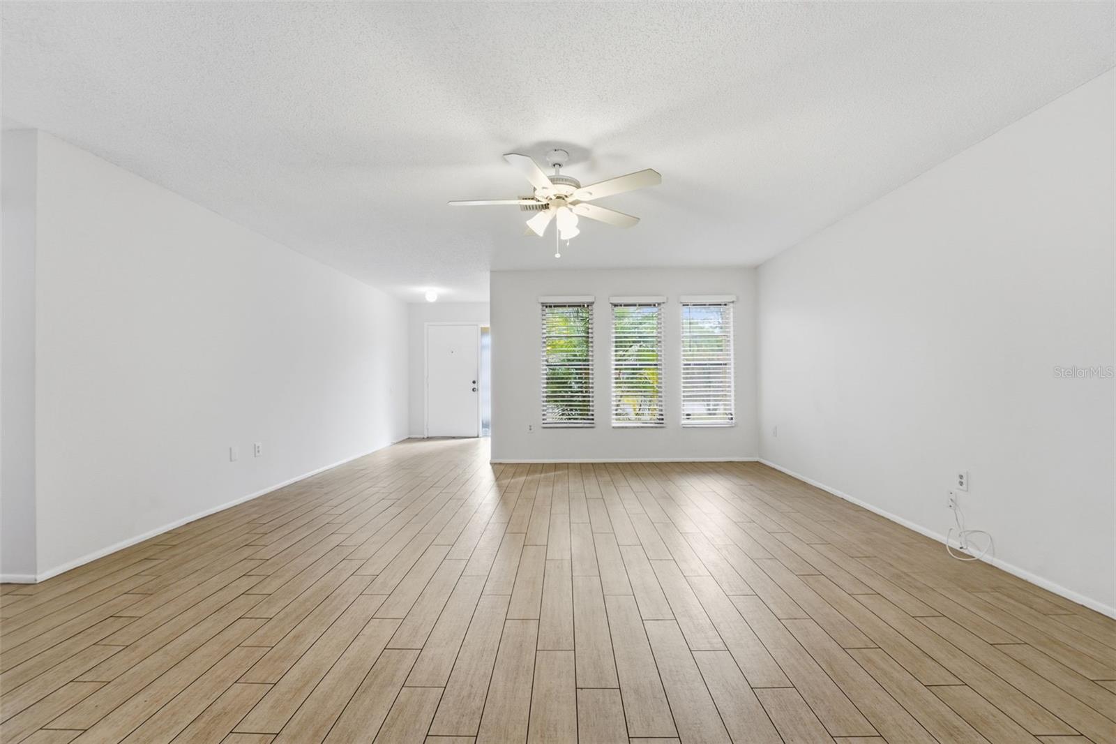 Image 7 of 37 For 285 Lorraine Avenue