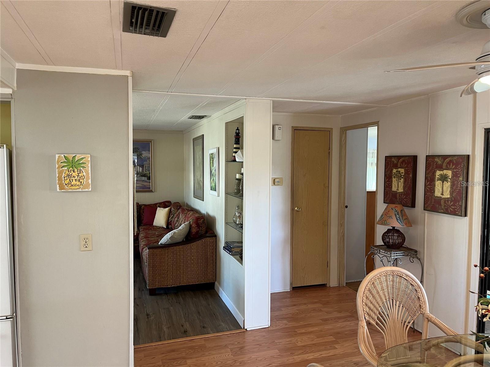 Image 13 of 53 For 919 Cortina Boulevard