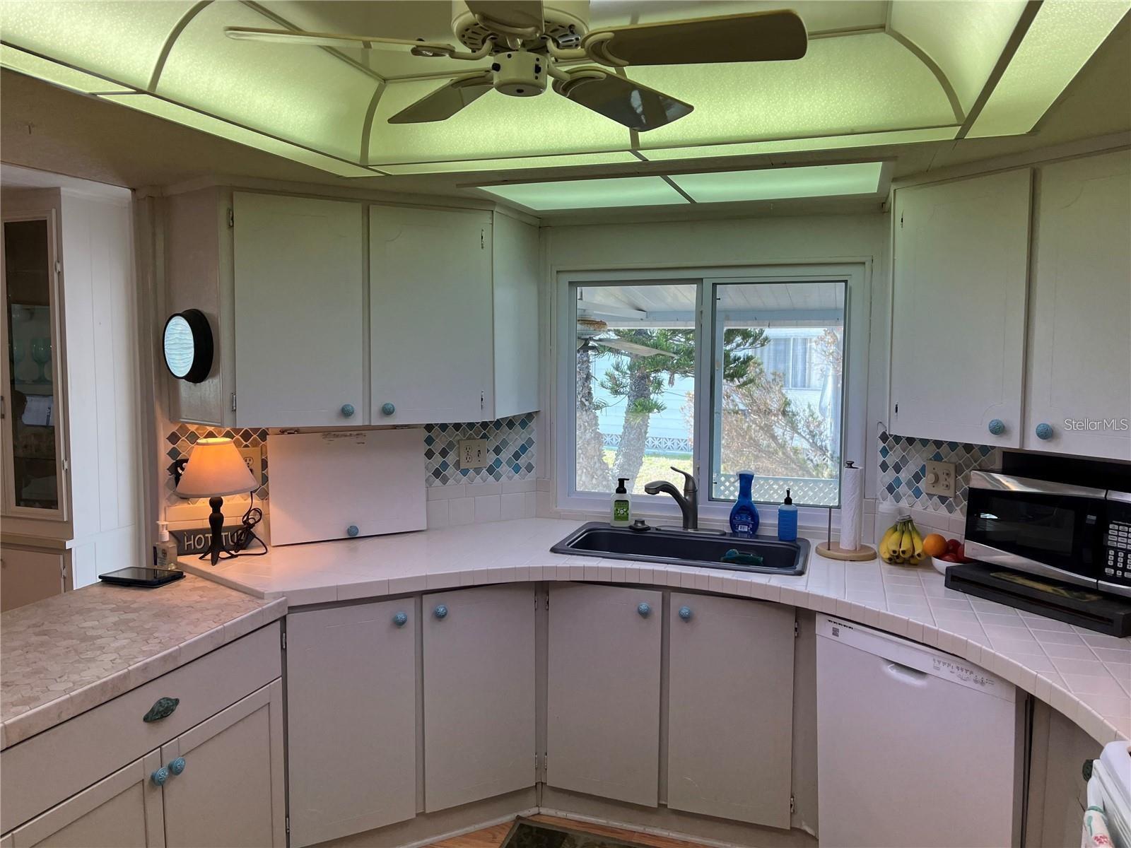 Image 17 of 53 For 919 Cortina Boulevard