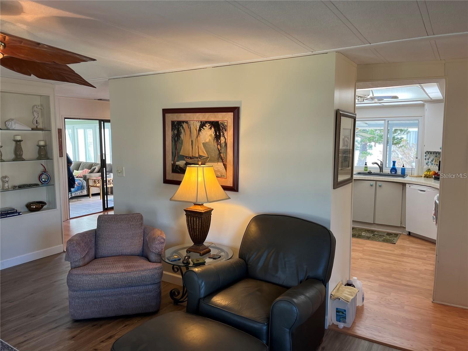 Image 22 of 53 For 919 Cortina Boulevard