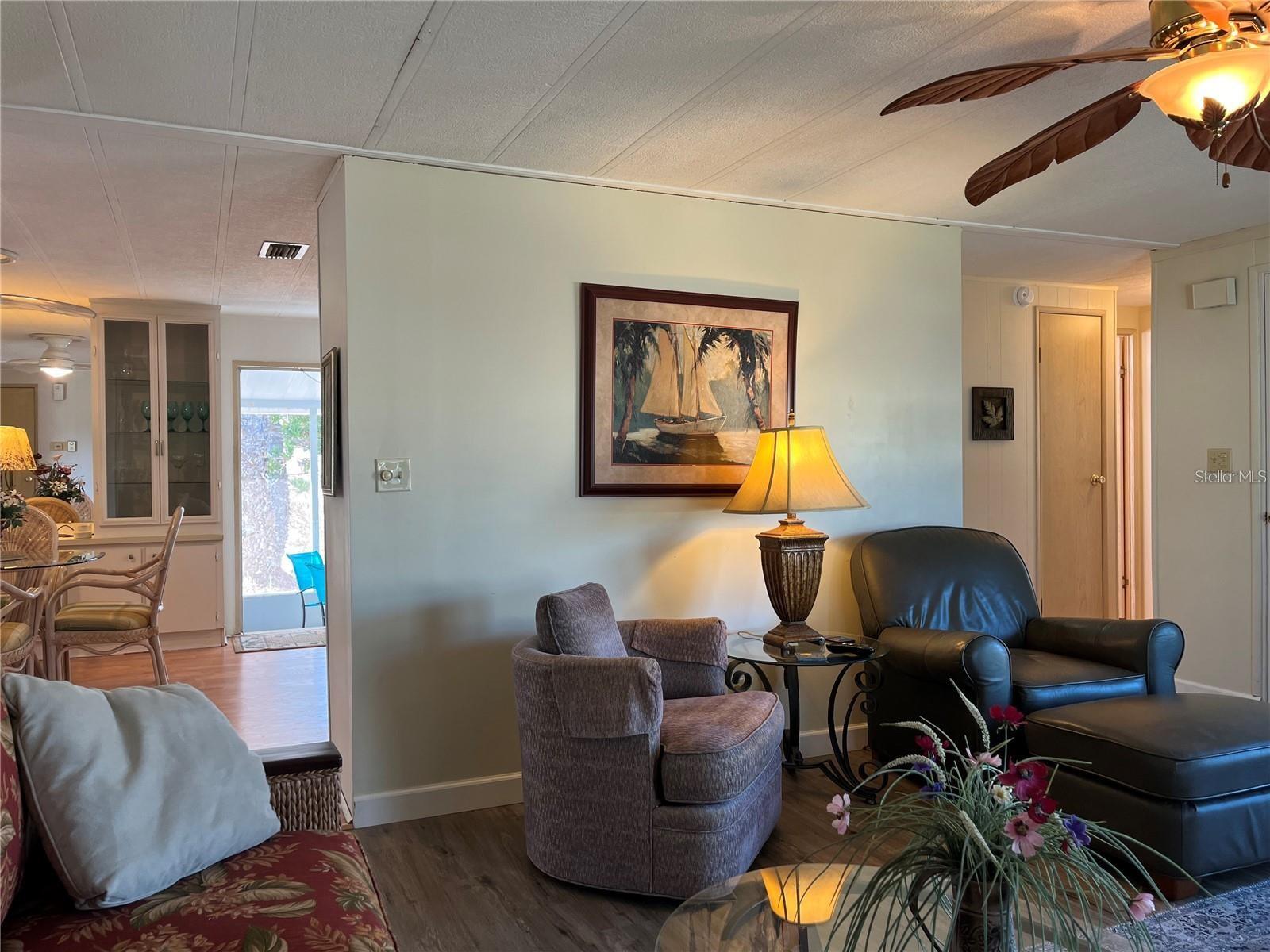 Image 24 of 53 For 919 Cortina Boulevard