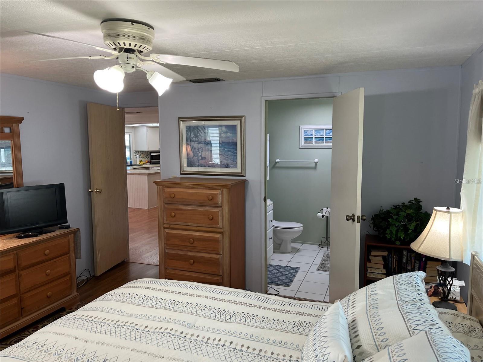 Image 30 of 53 For 919 Cortina Boulevard