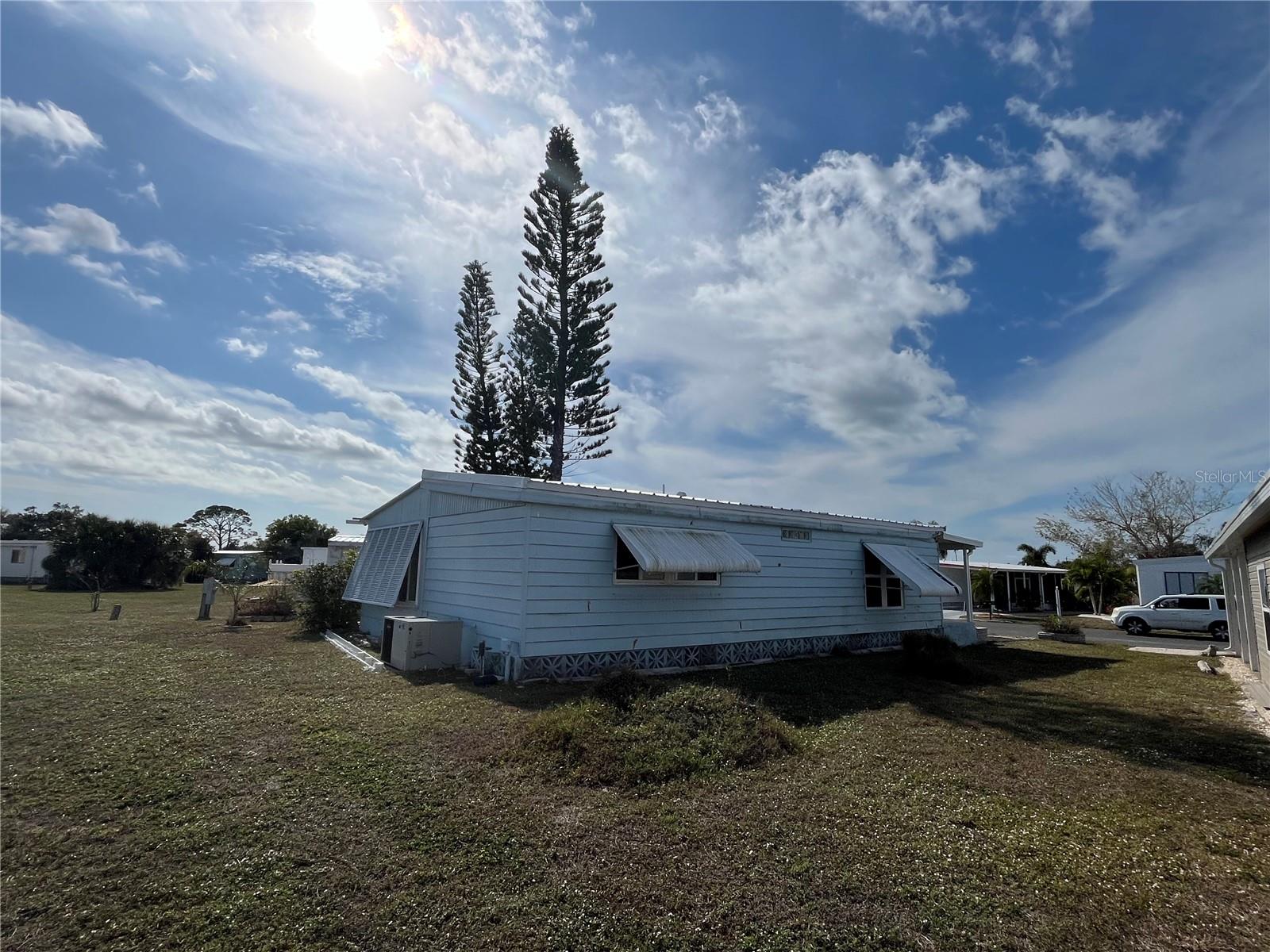 Image 4 of 53 For 919 Cortina Boulevard