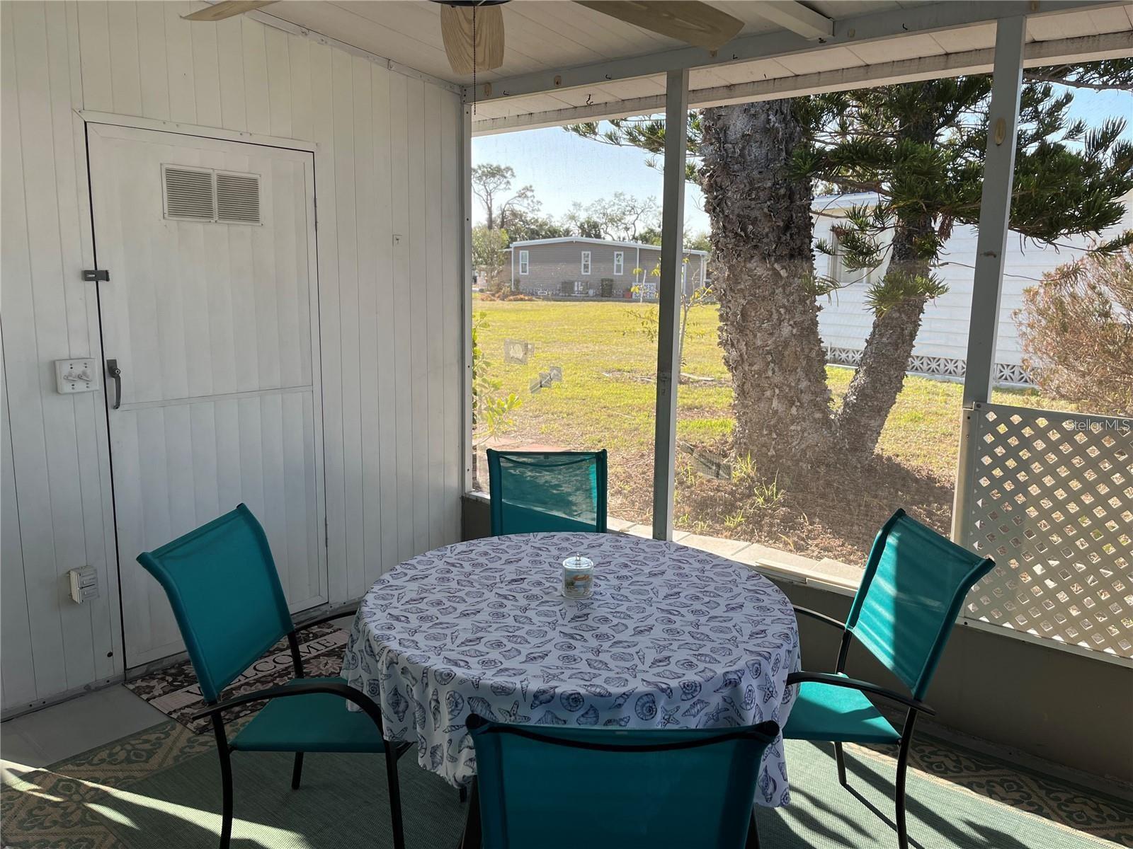 Image 8 of 53 For 919 Cortina Boulevard