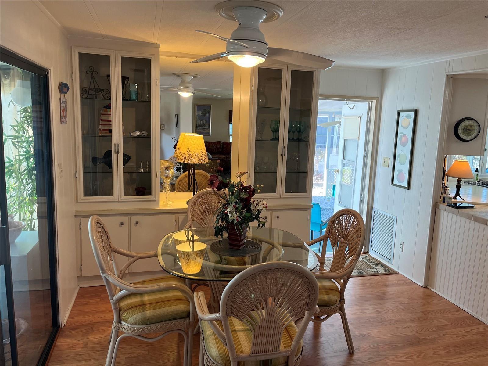 Image 9 of 53 For 919 Cortina Boulevard