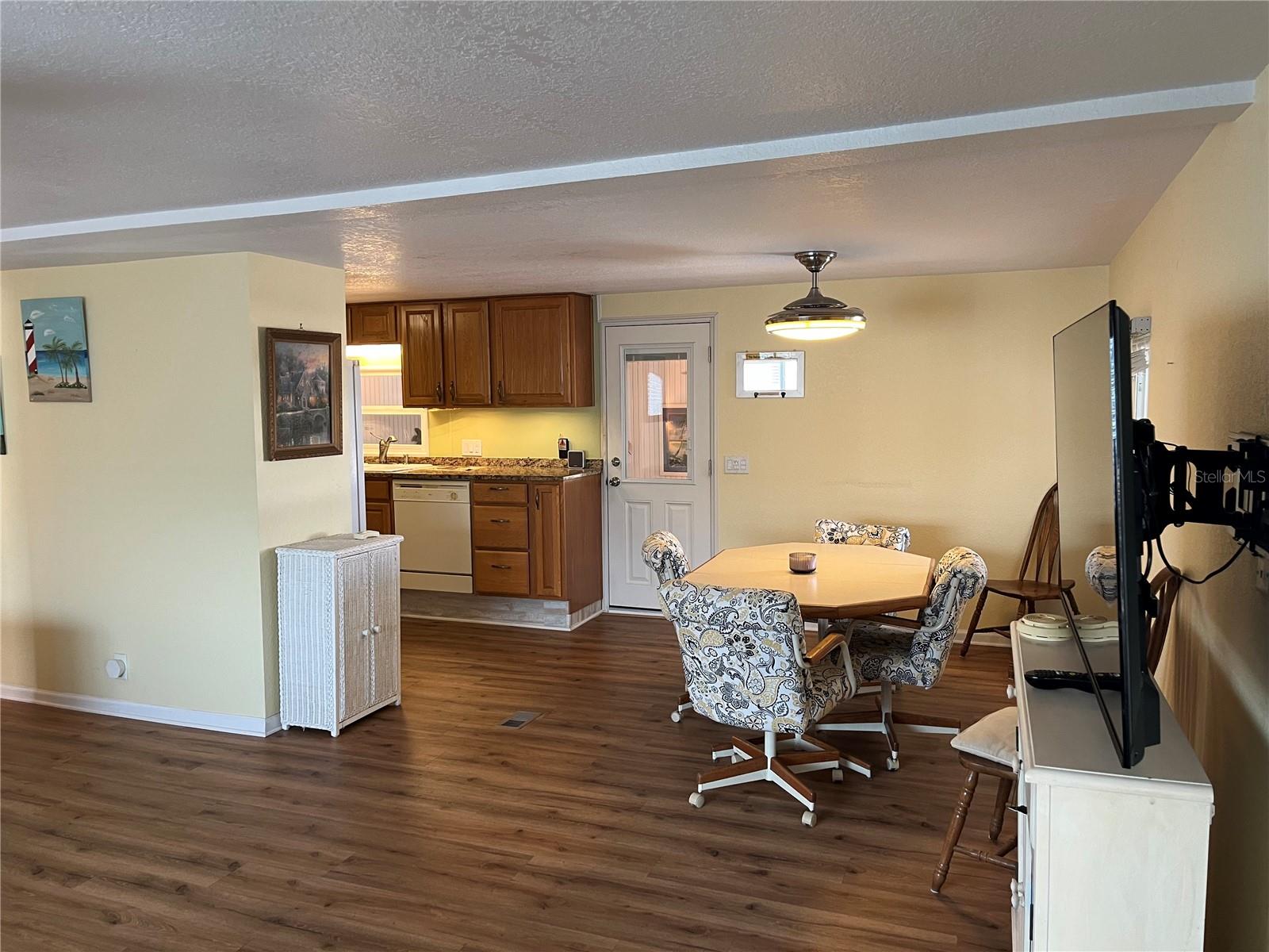 Image 11 of 52 For 826 Trento Drive