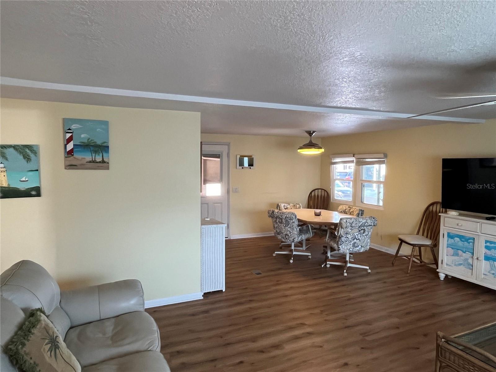 Image 13 of 52 For 826 Trento Drive