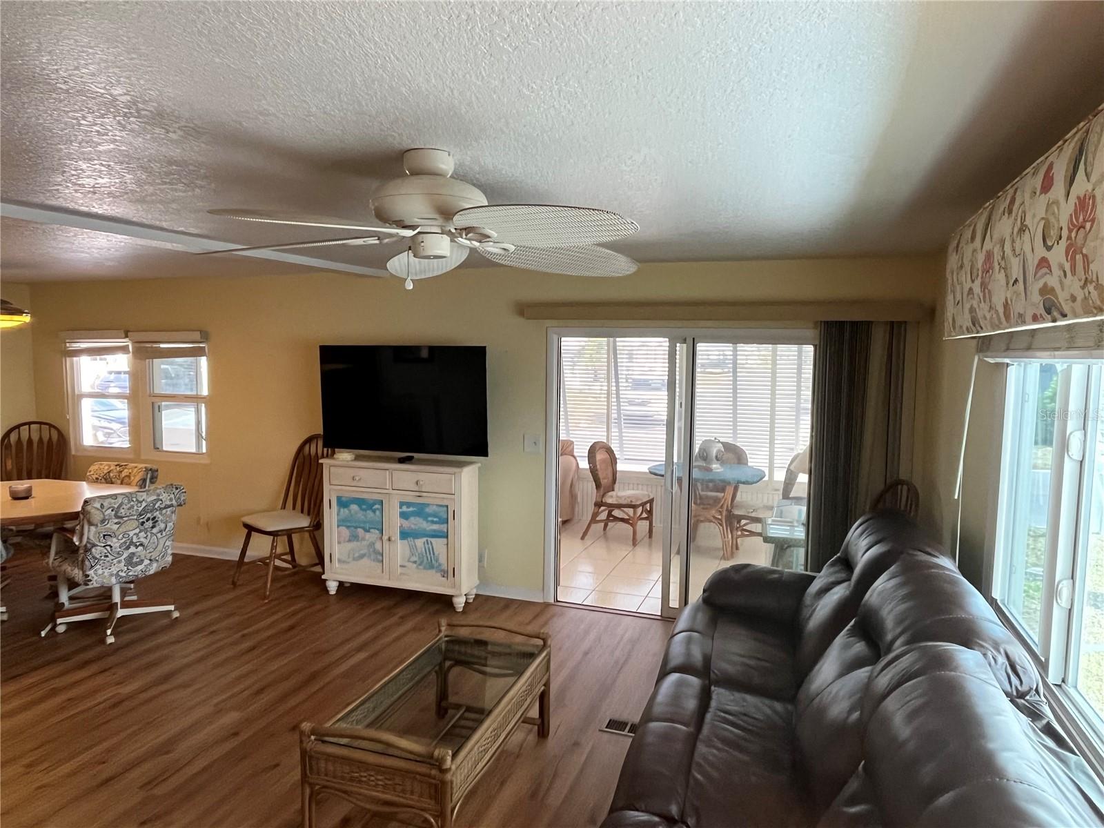 Image 14 of 52 For 826 Trento Drive