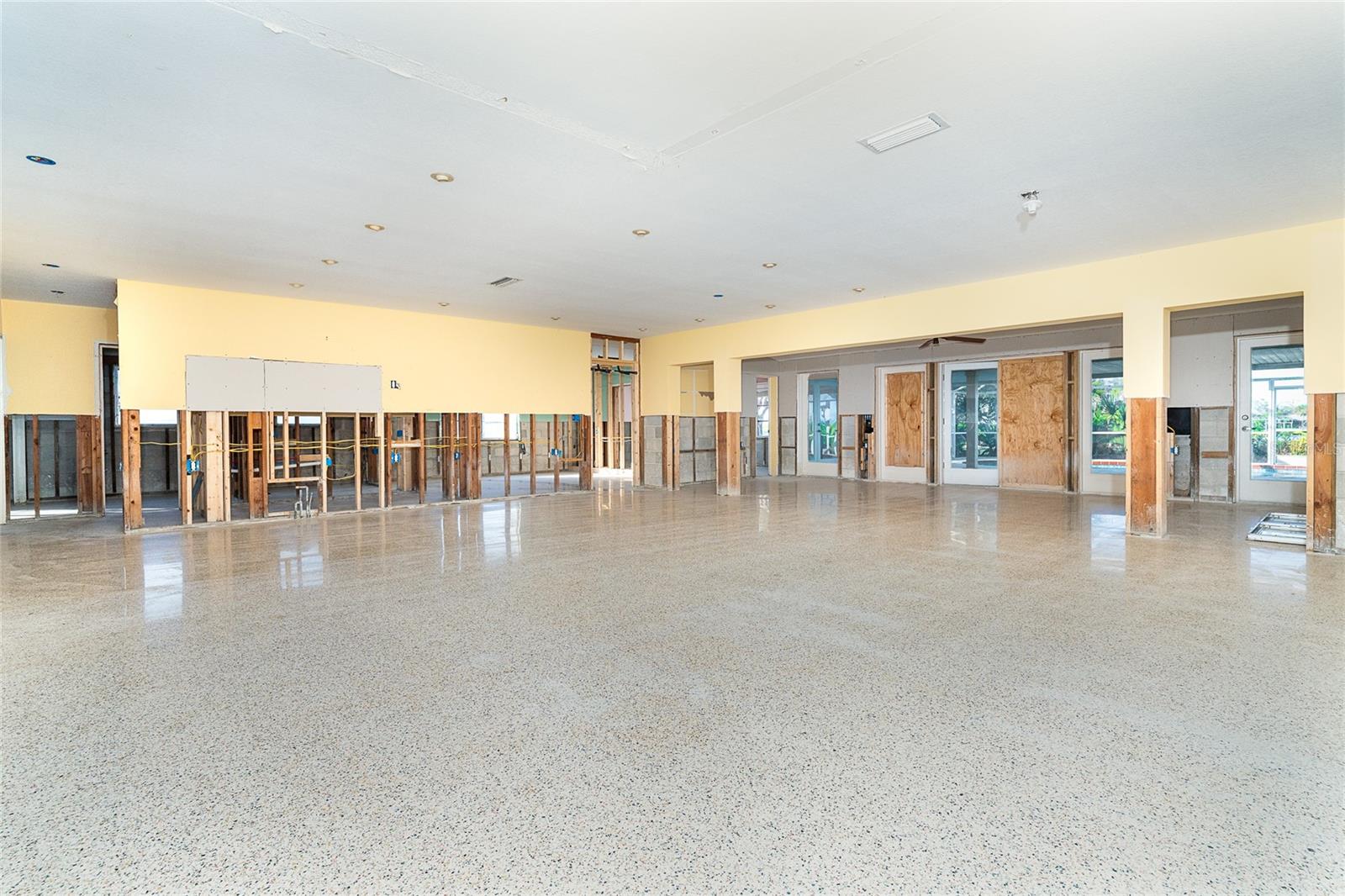 Image 17 of 49 For 1260 Maryknoll Road