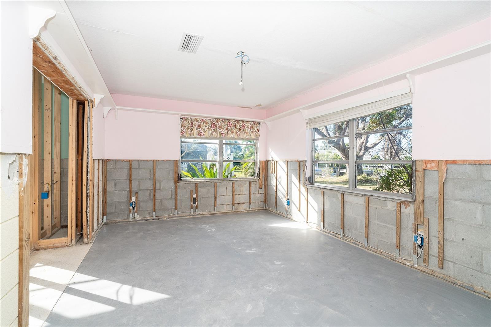 Image 22 of 49 For 1260 Maryknoll Road