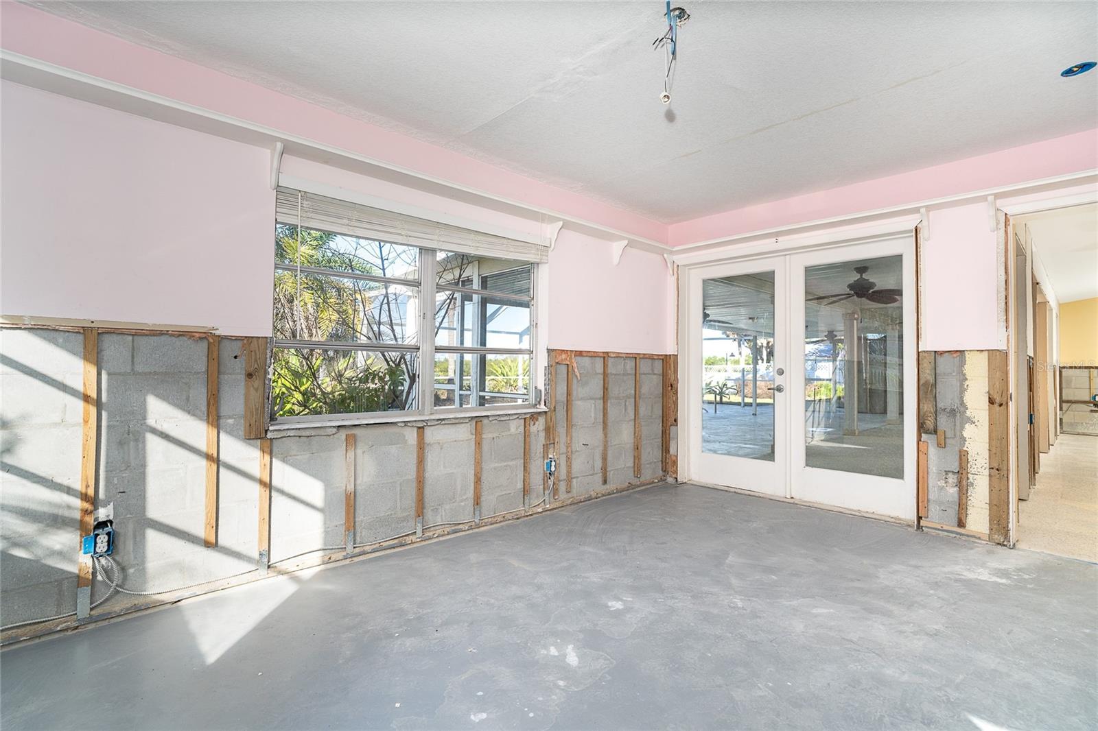 Image 23 of 49 For 1260 Maryknoll Road