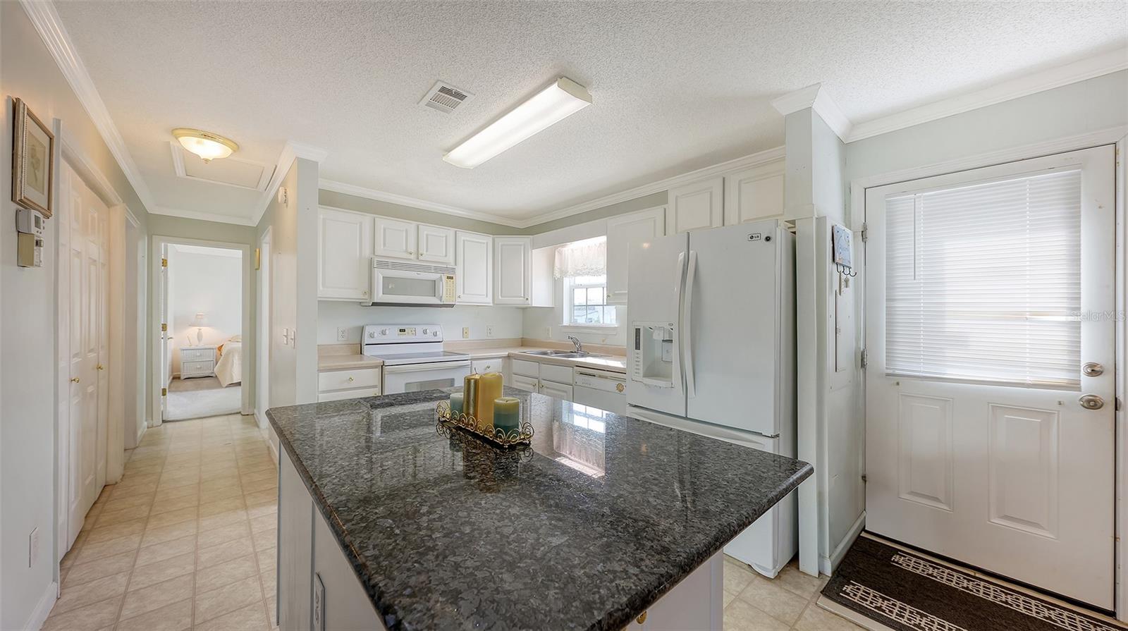 Image 16 of 43 For 11 Erskine Drive