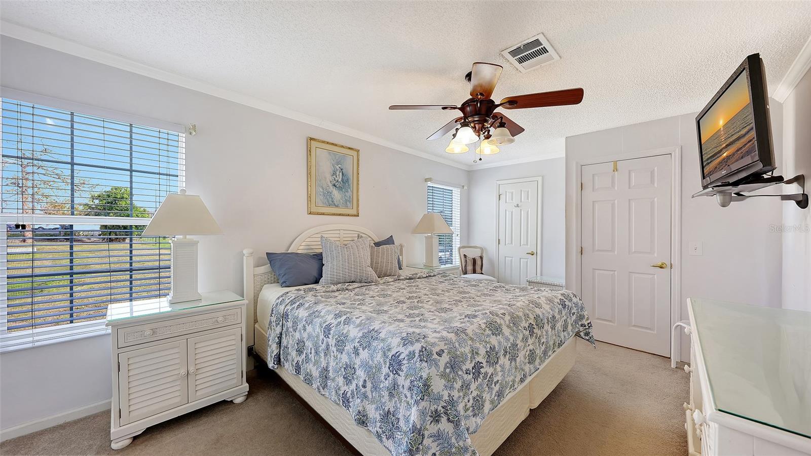 Image 21 of 43 For 11 Erskine Drive